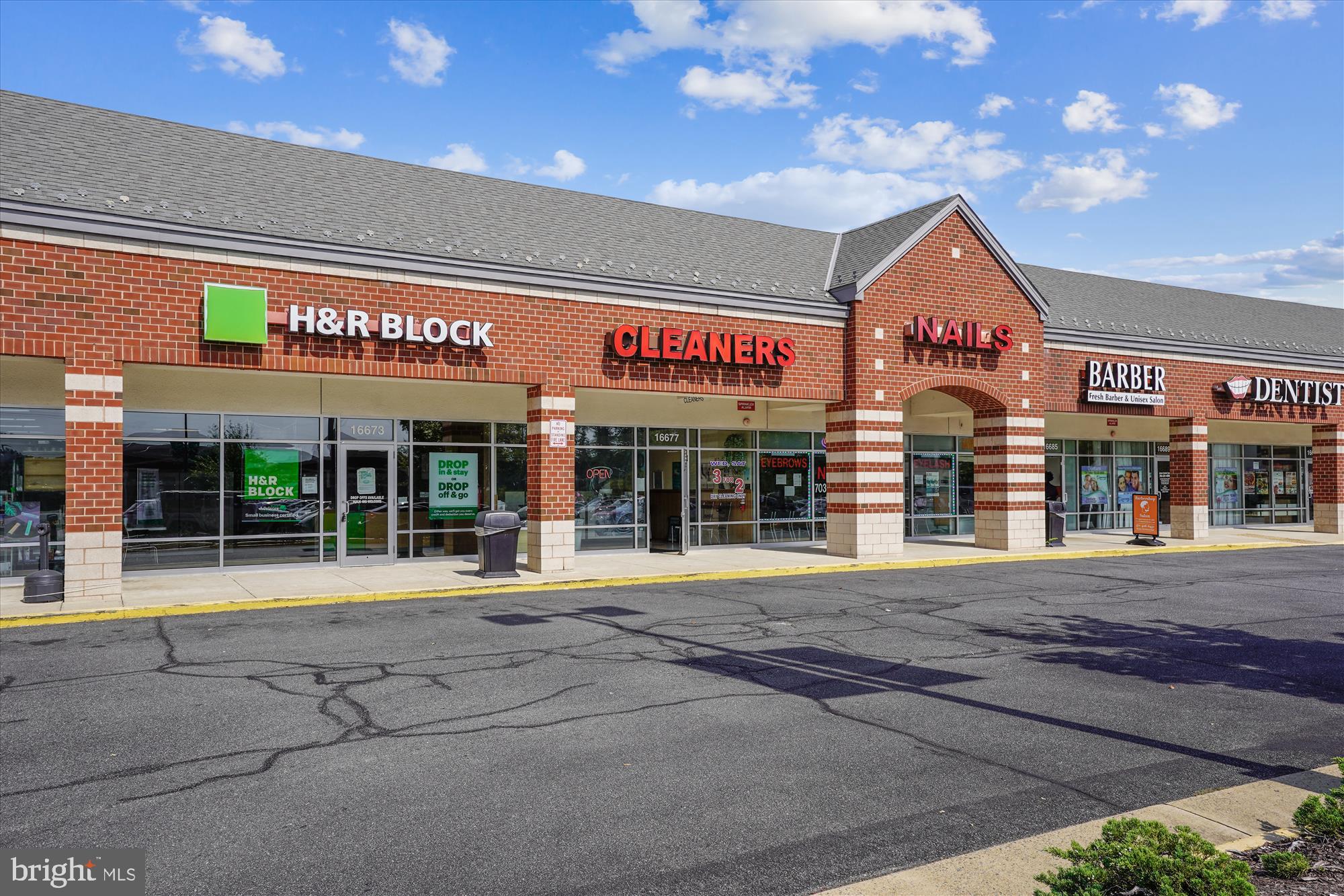 RIVER OAKS - Residential