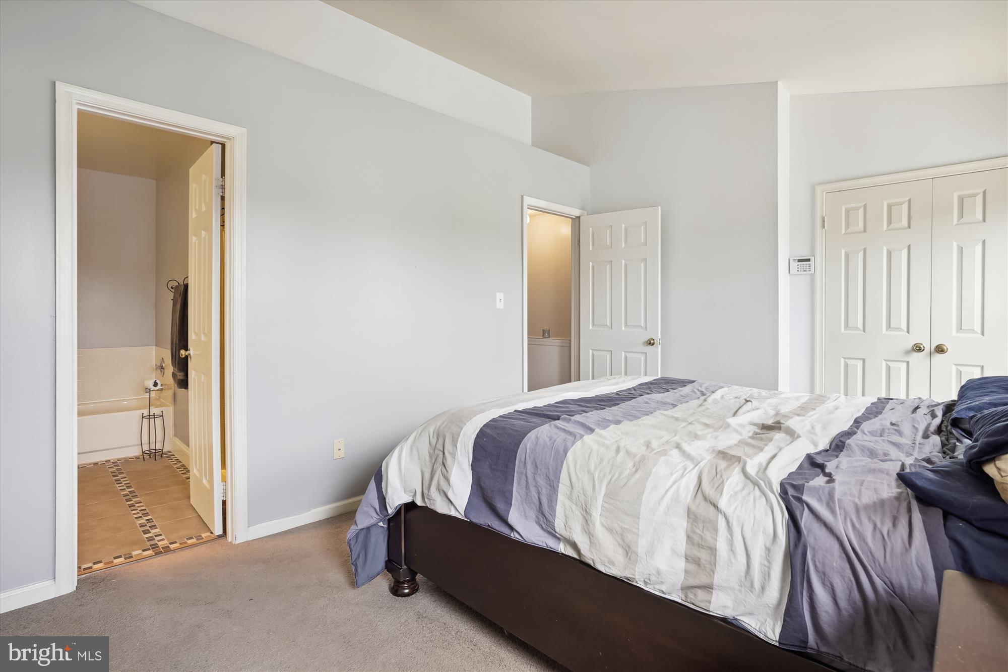 RIVER OAKS - Residential