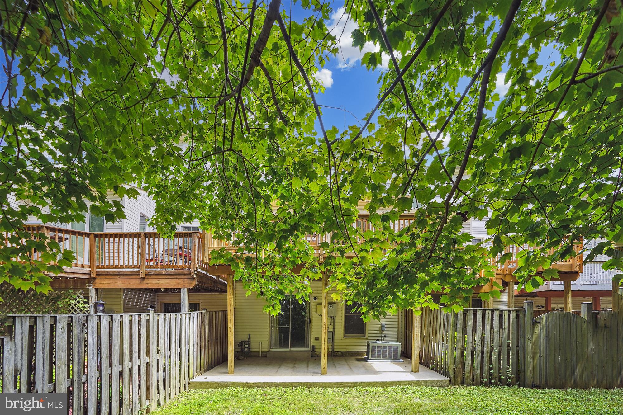 RIVER OAKS - Residential