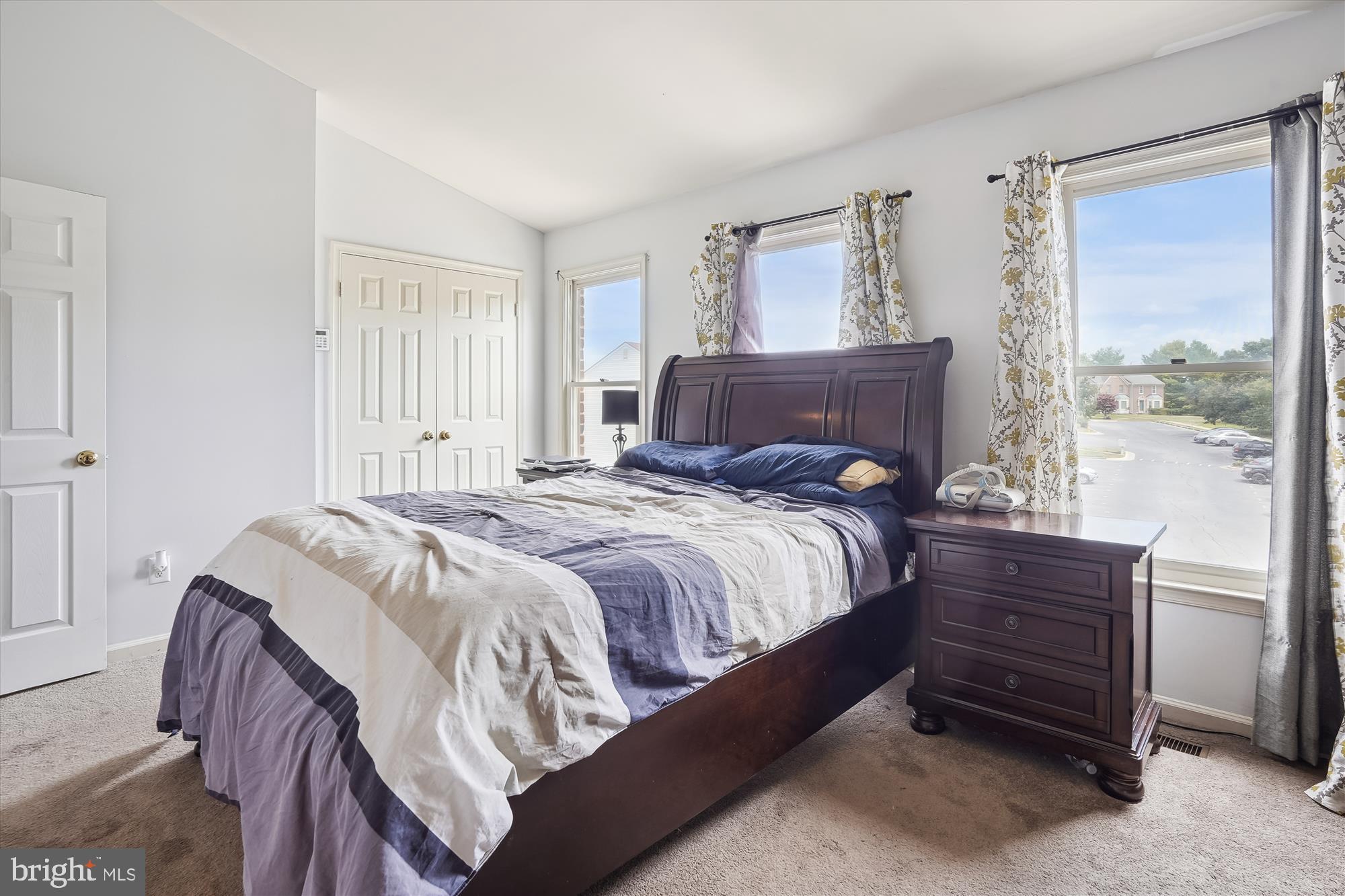 RIVER OAKS - Residential