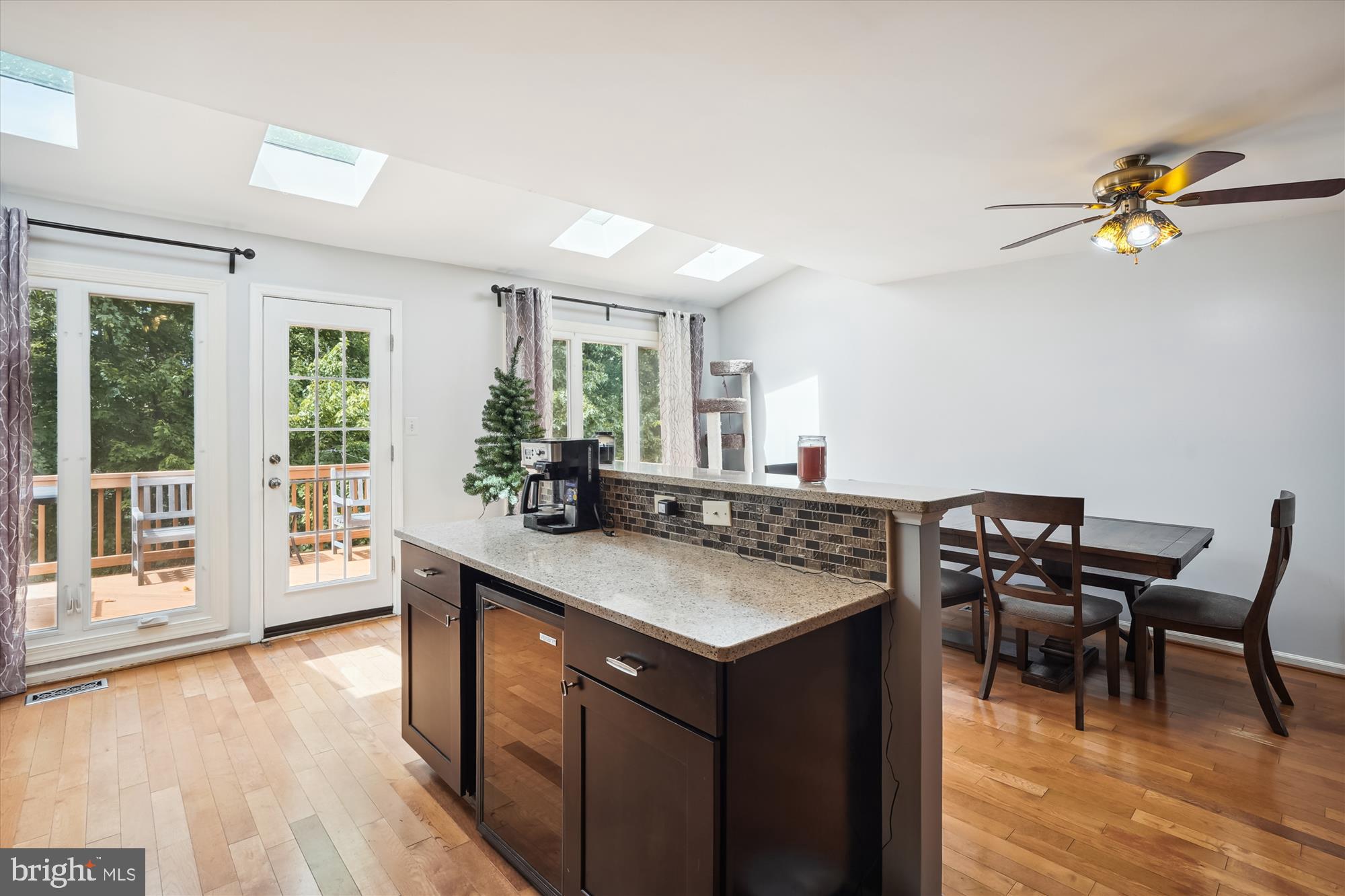 RIVER OAKS - Residential