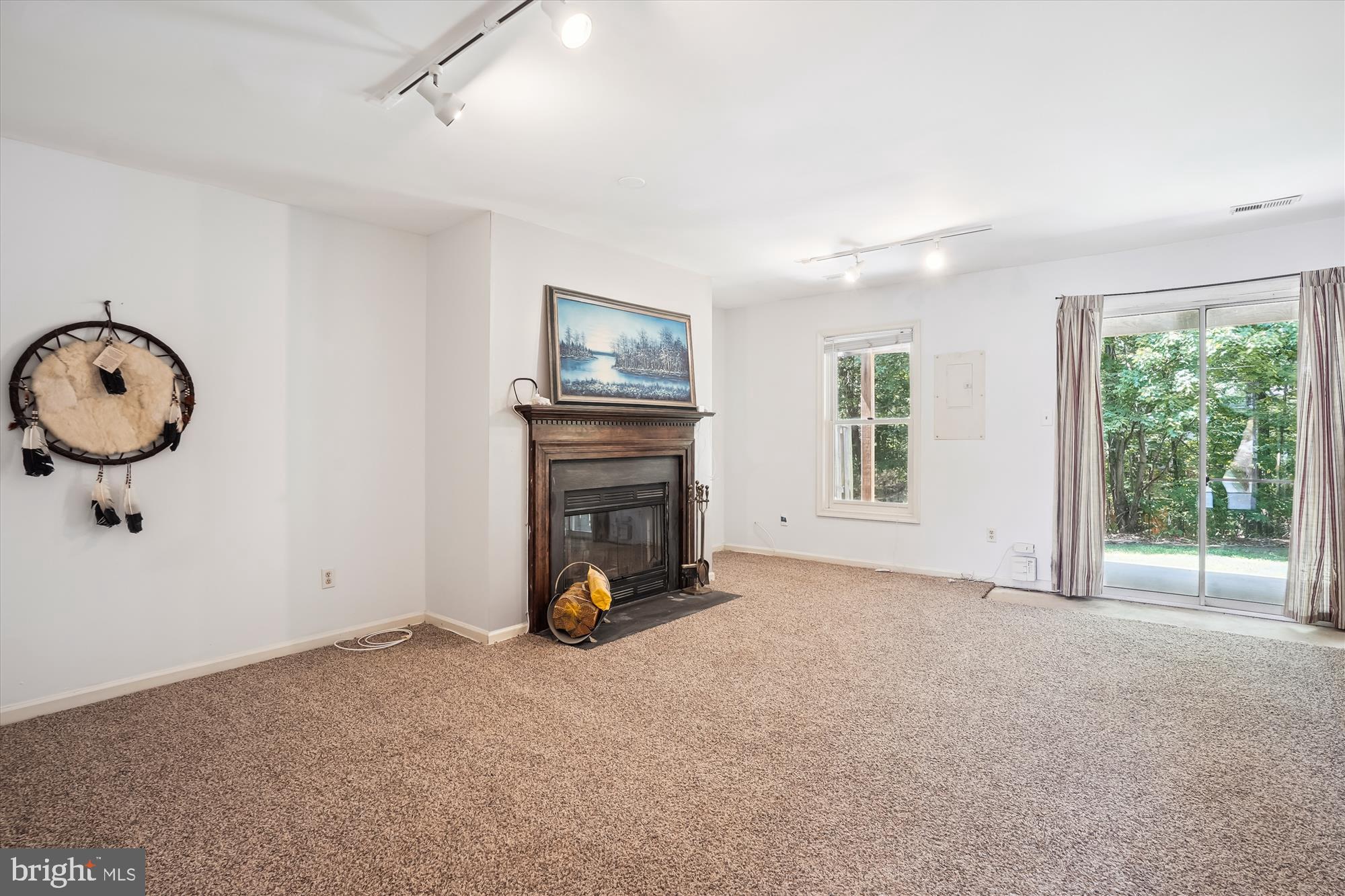 RIVER OAKS - Residential