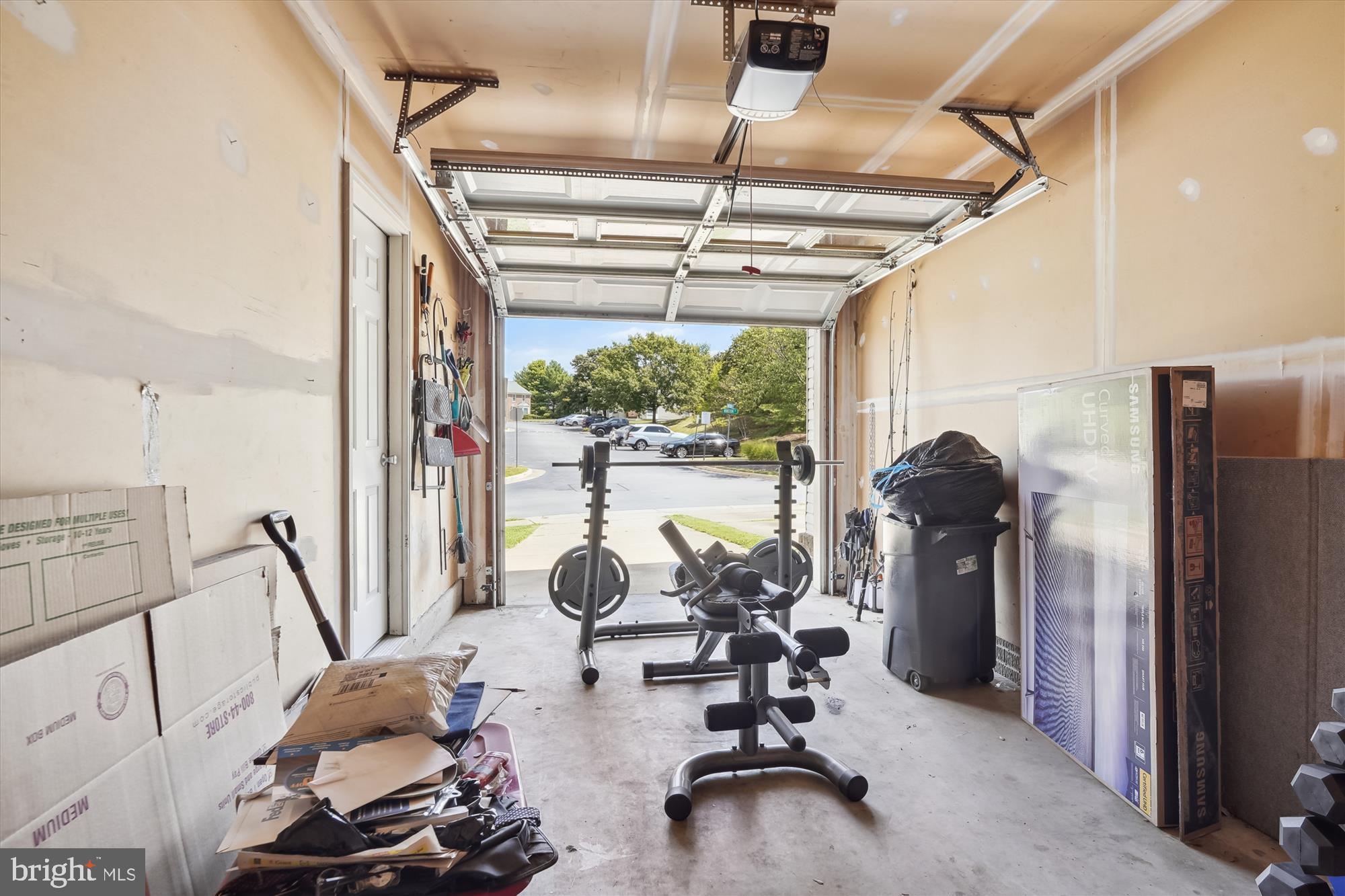 RIVER OAKS - Residential