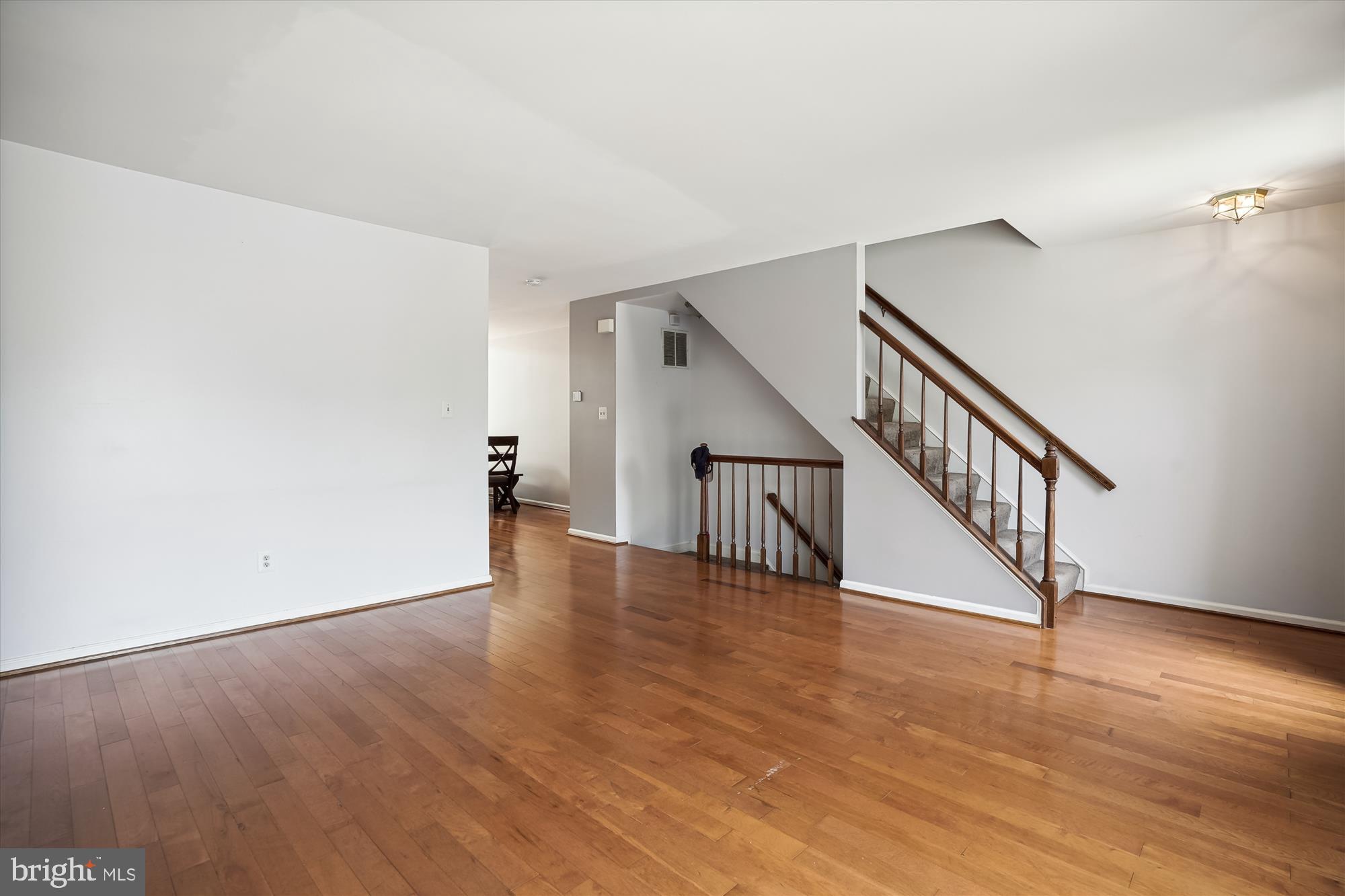 RIVER OAKS - Residential