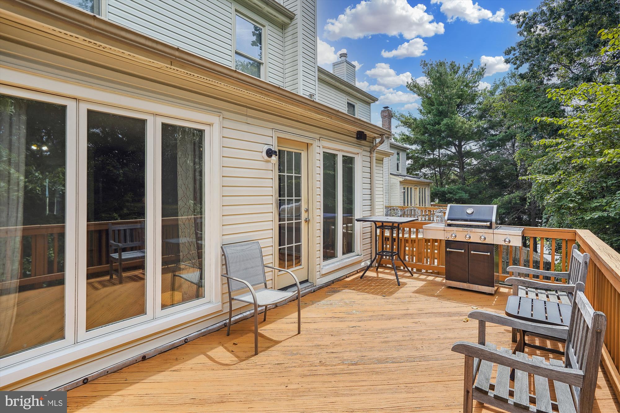 RIVER OAKS - Residential