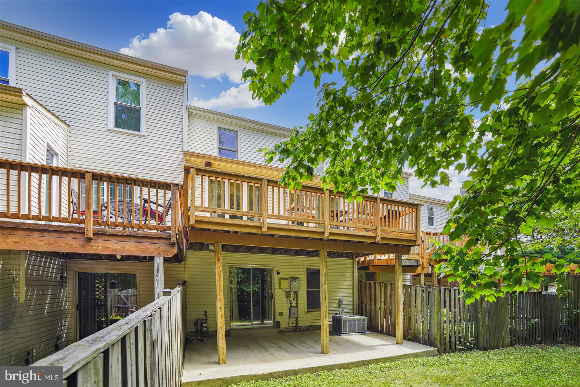 RIVER OAKS - Residential