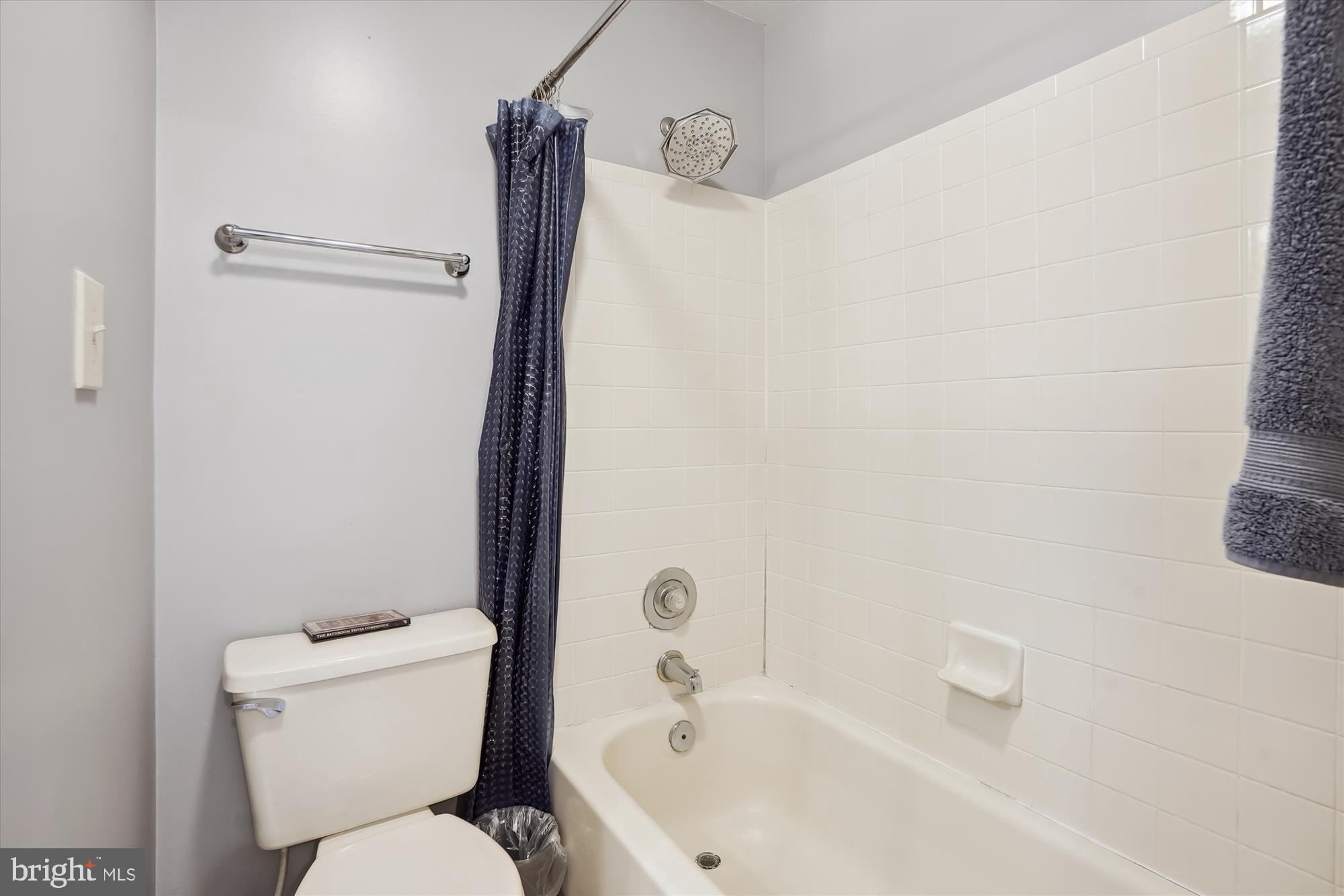 RIVER OAKS - Residential