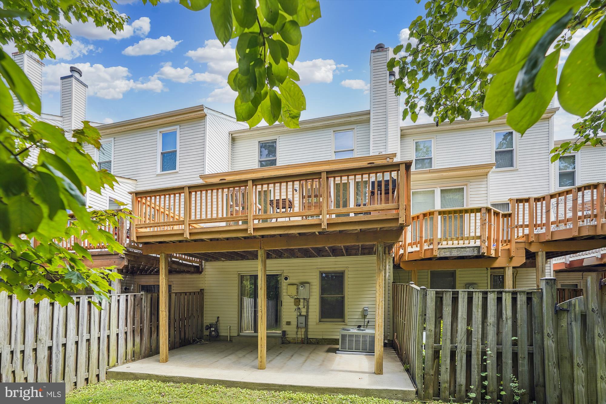 RIVER OAKS - Residential