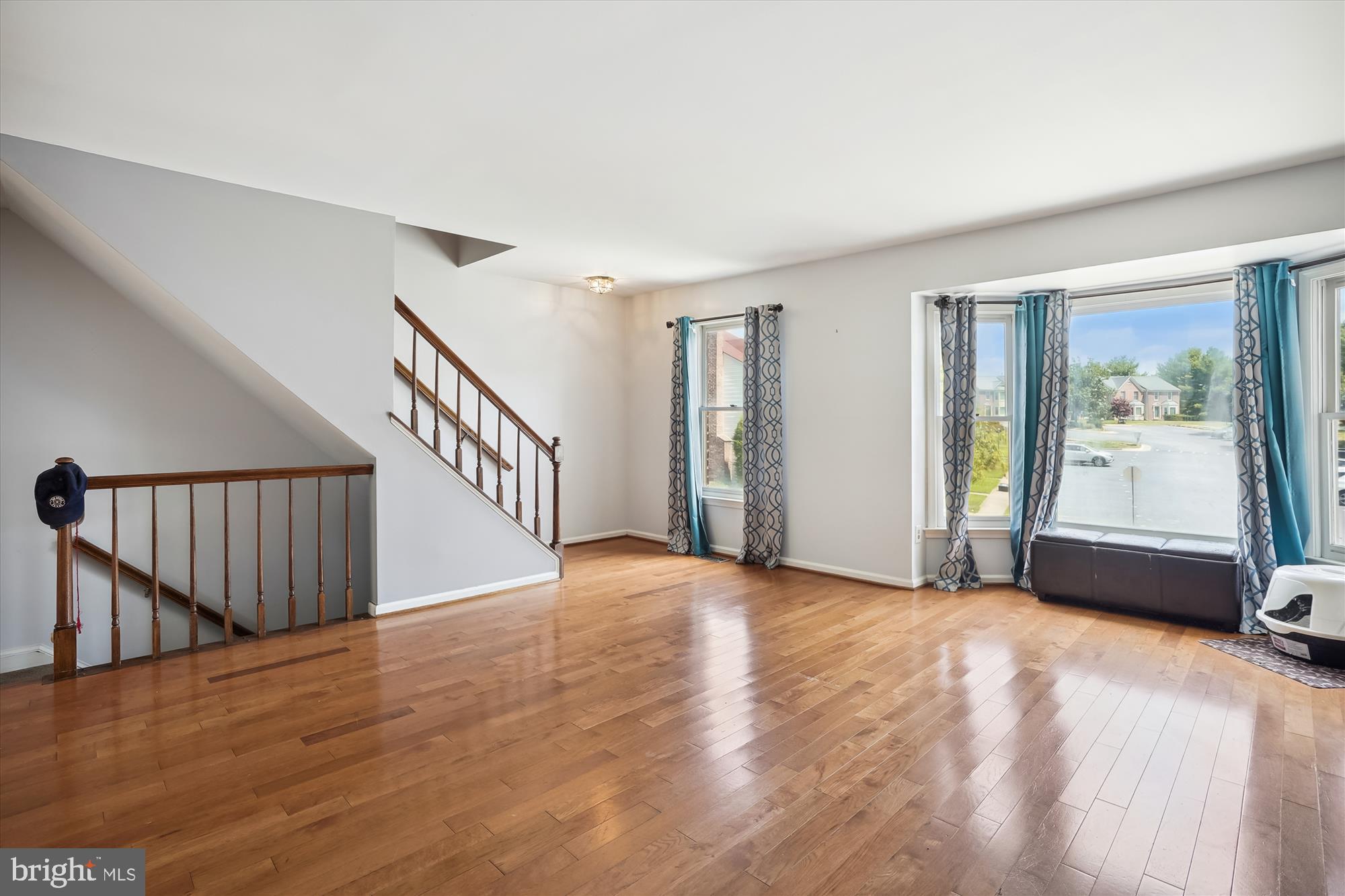 RIVER OAKS - Residential