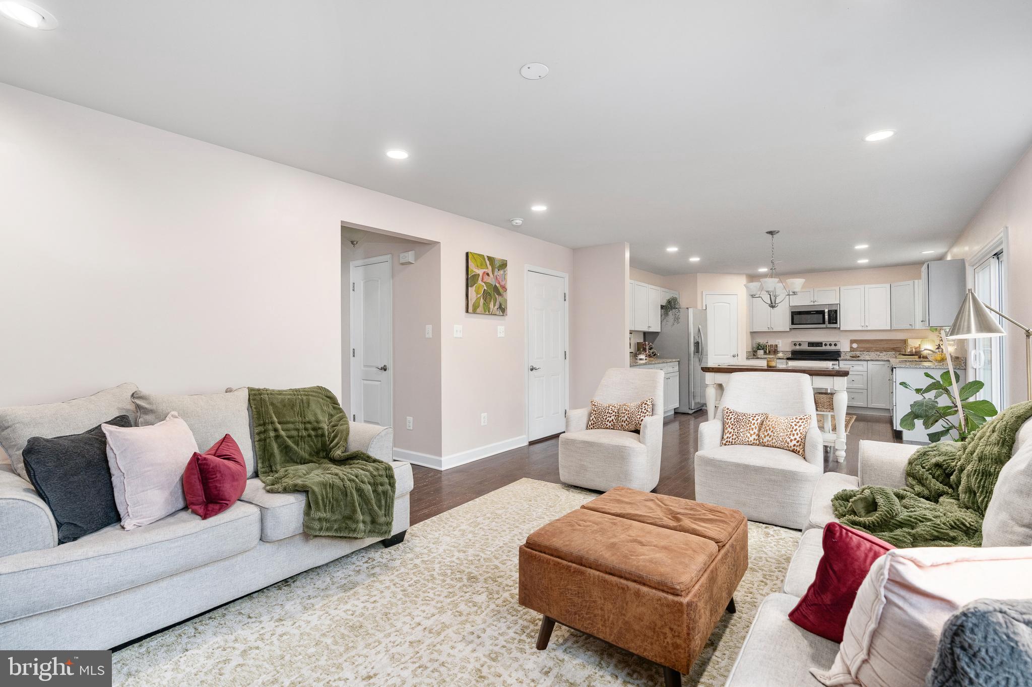 CLASSIC SHORES - Residential