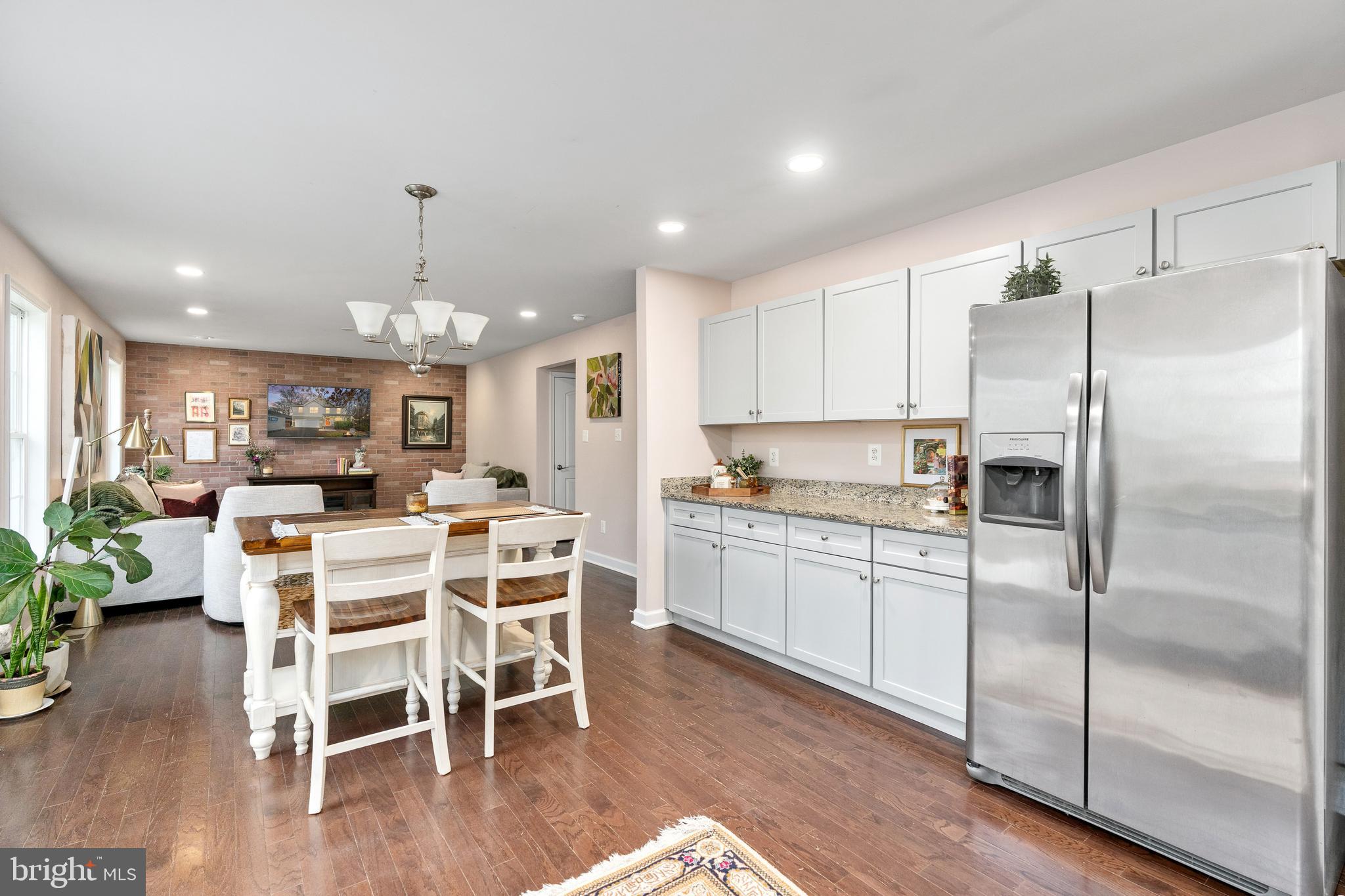 CLASSIC SHORES - Residential