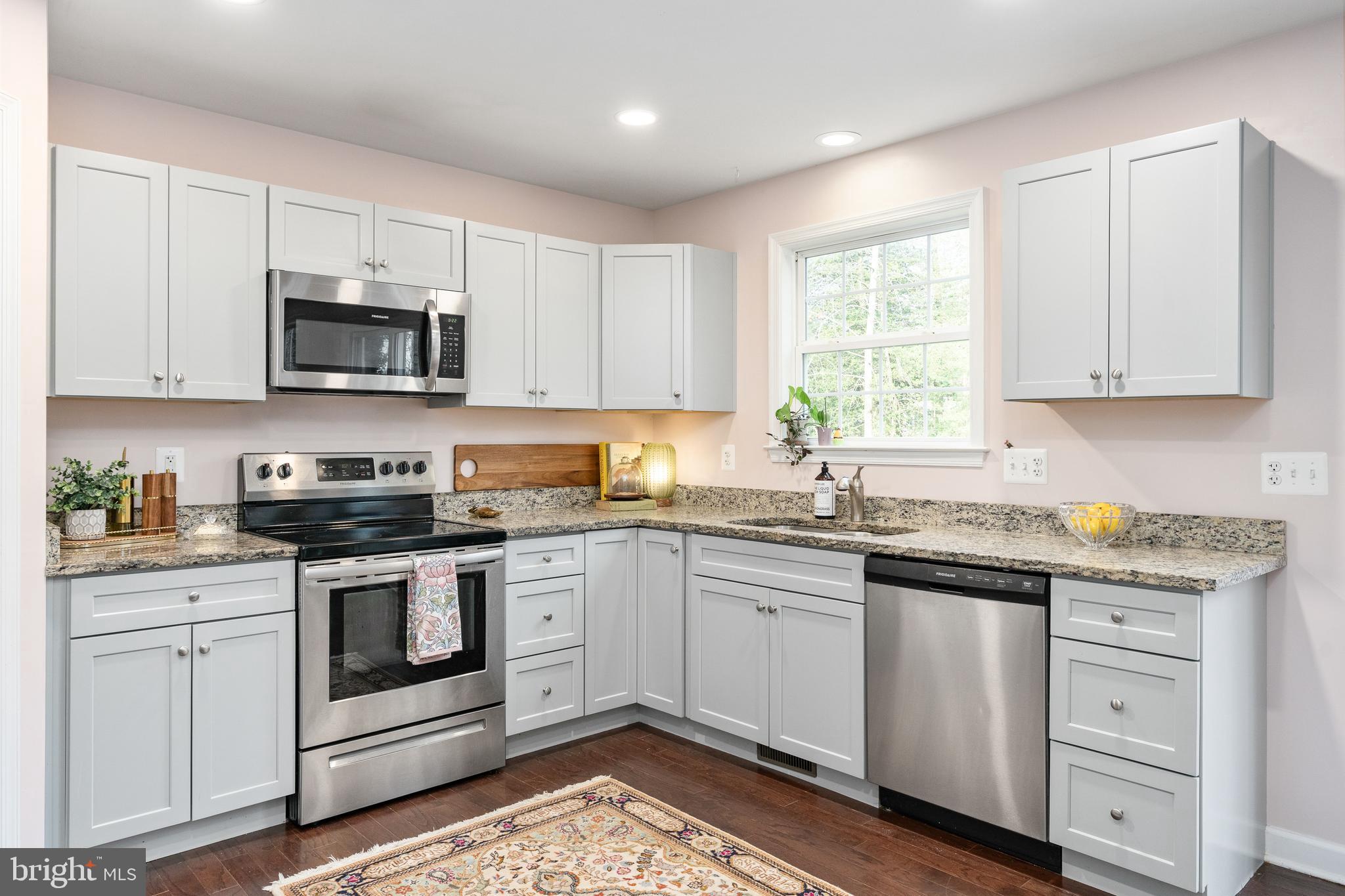 CLASSIC SHORES - Residential