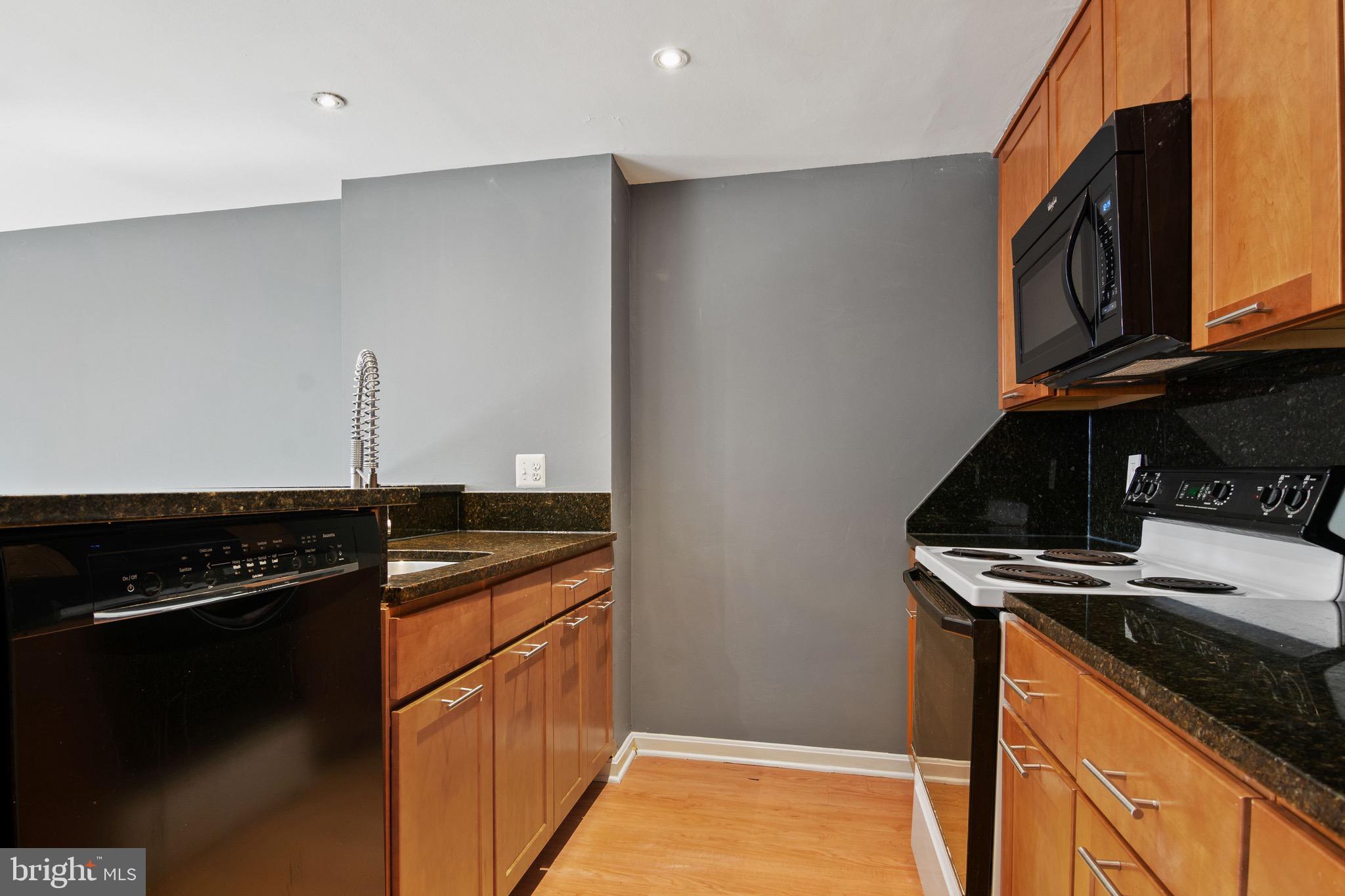 PEMBROOK VILLAGE - Residential Lease