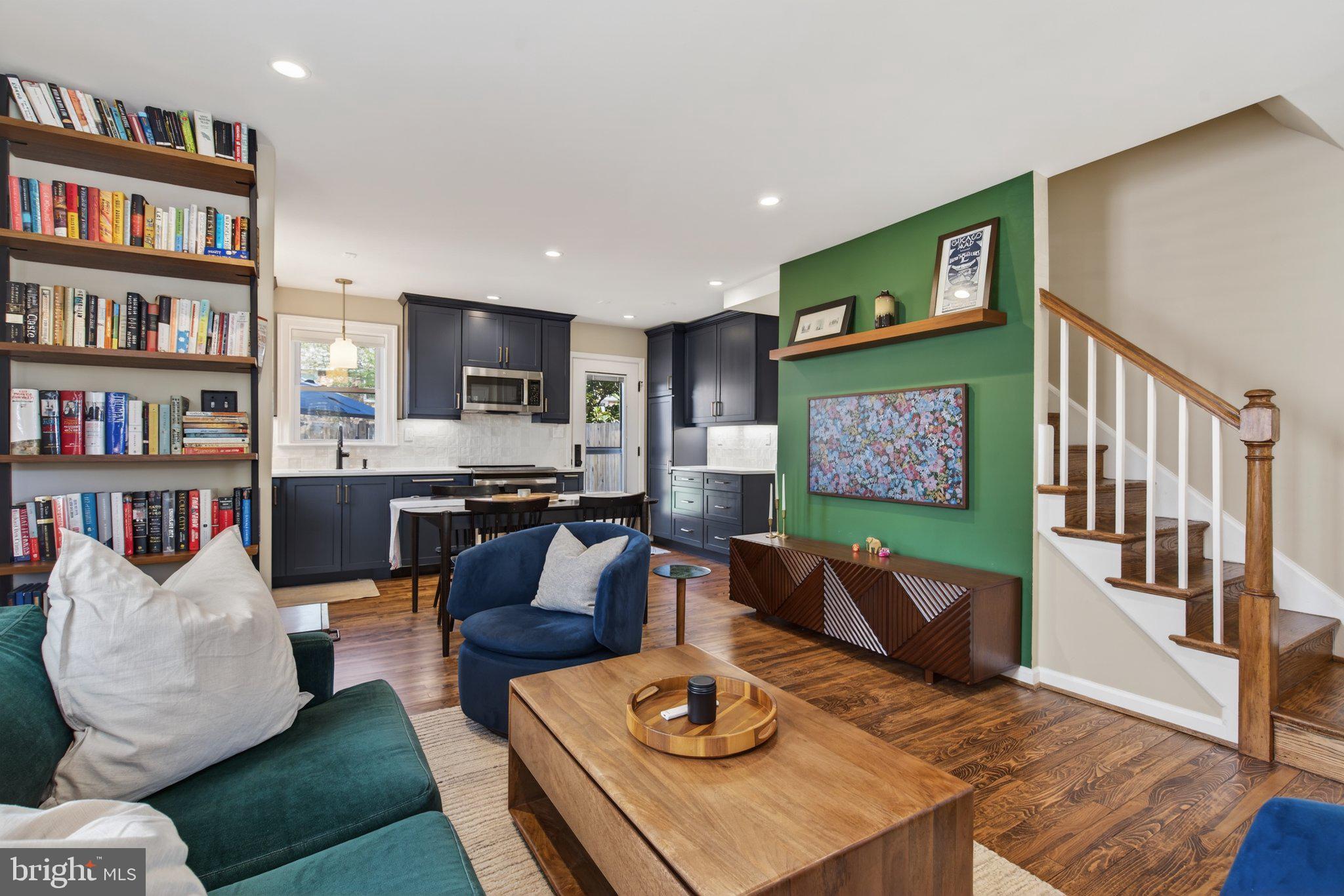 618 FARADAY PLACE NE