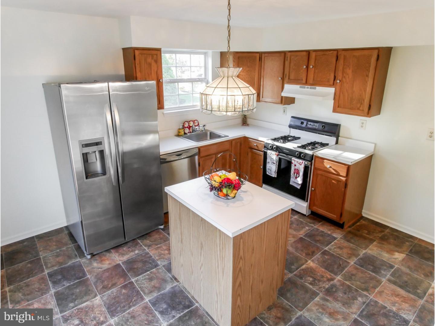 BUCKINGHAM SQ - Residential