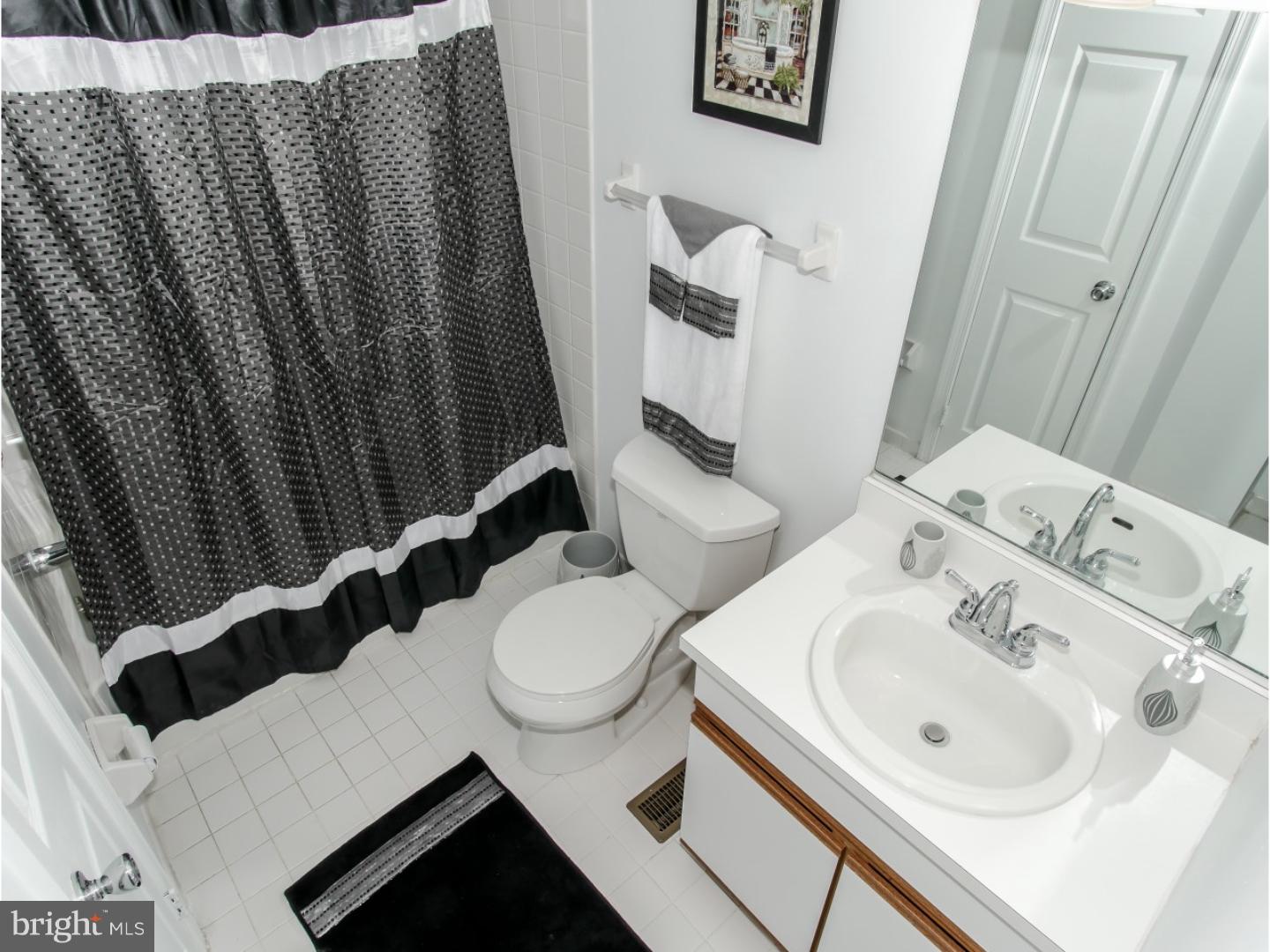 BUCKINGHAM SQ - Residential