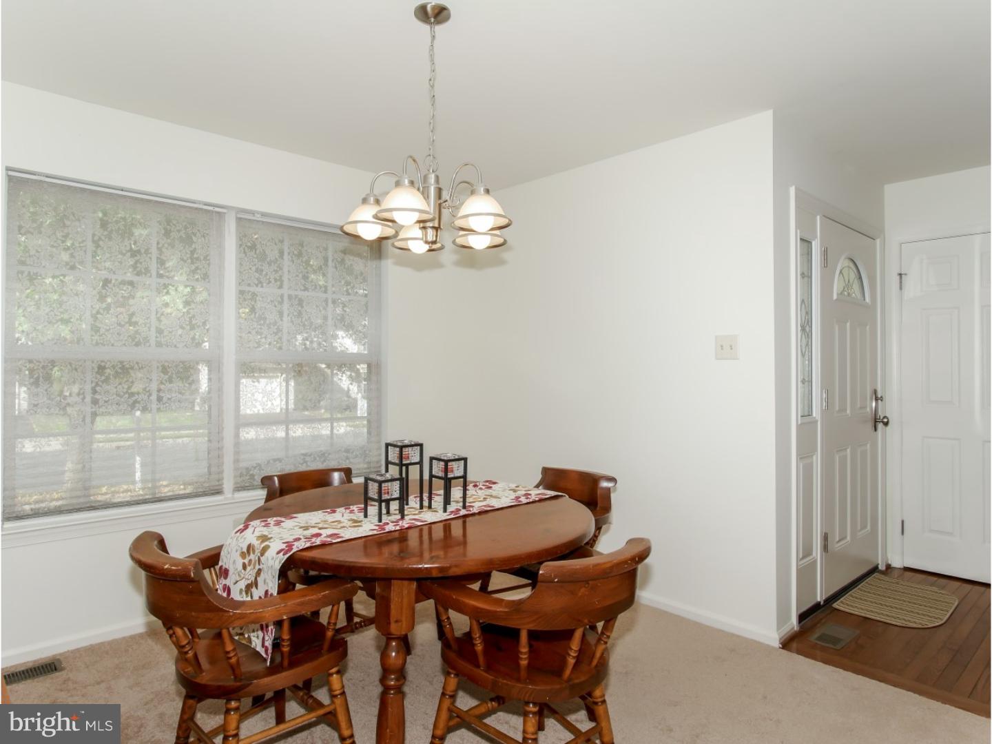 BUCKINGHAM SQ - Residential