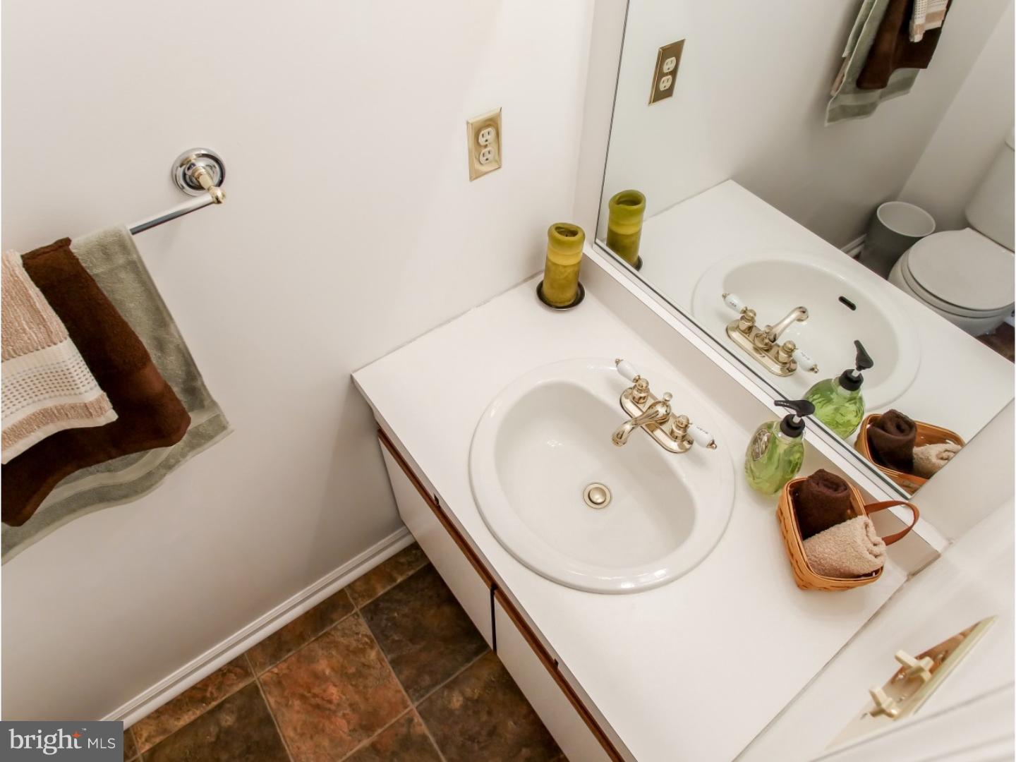 BUCKINGHAM SQ - Residential