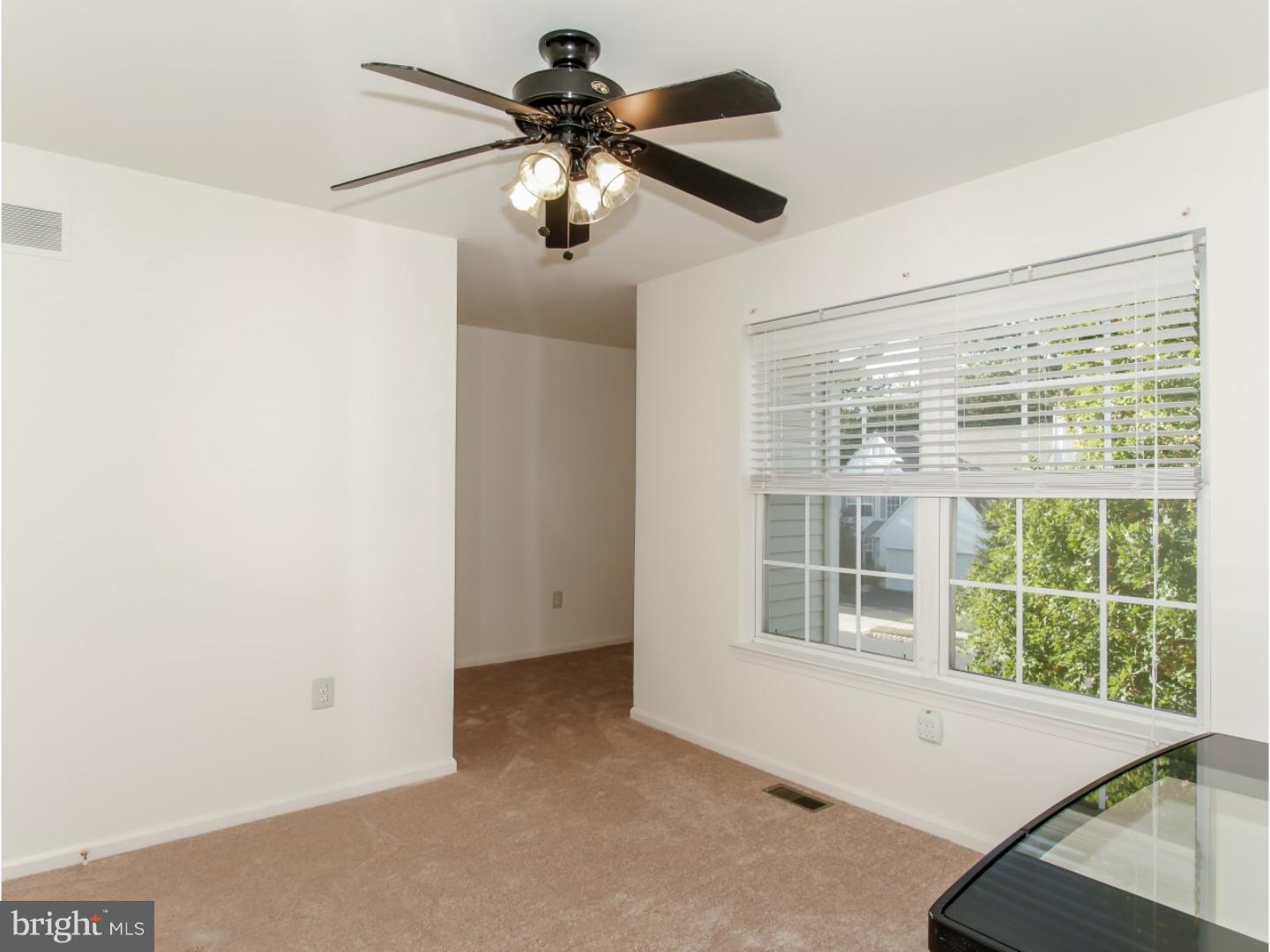 BUCKINGHAM SQ - Residential