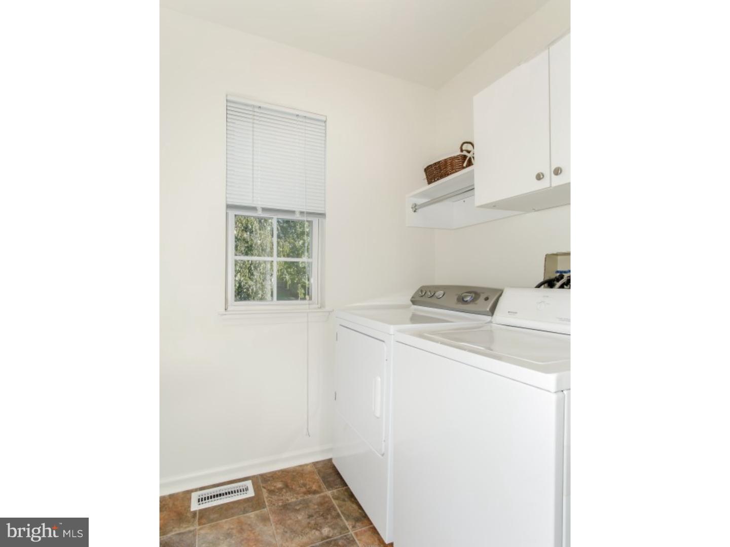 BUCKINGHAM SQ - Residential