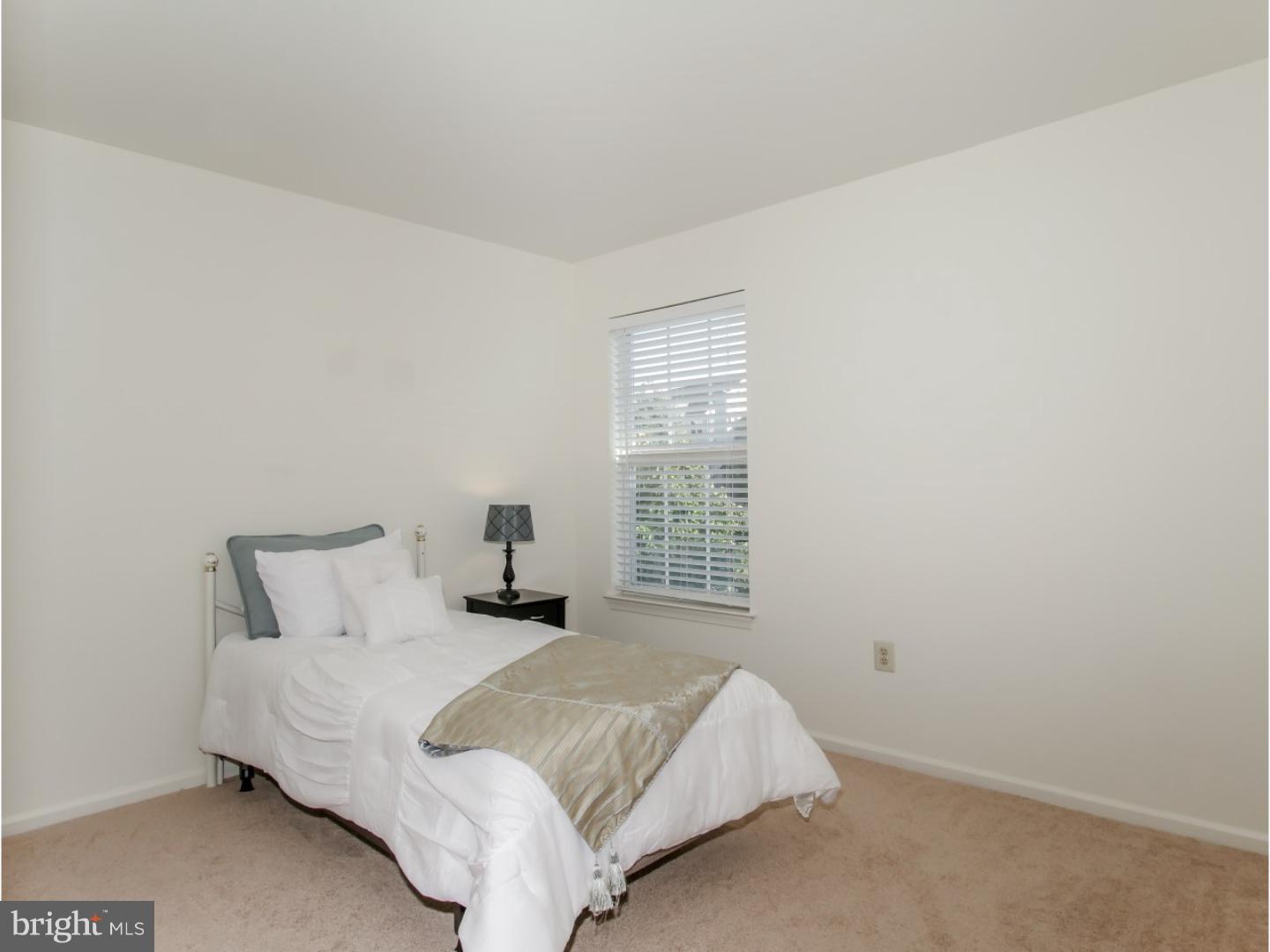 BUCKINGHAM SQ - Residential