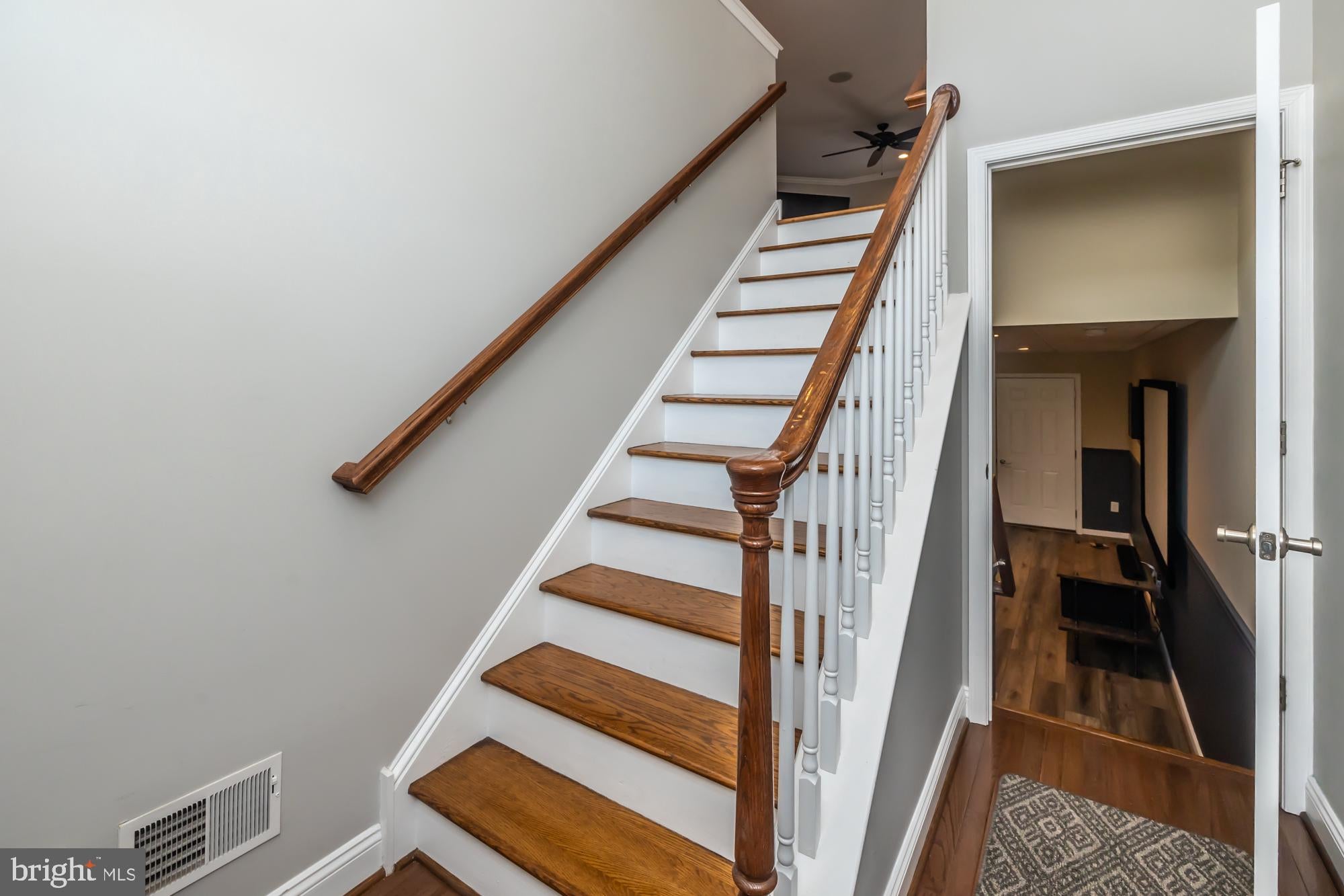410 E ELM STREET