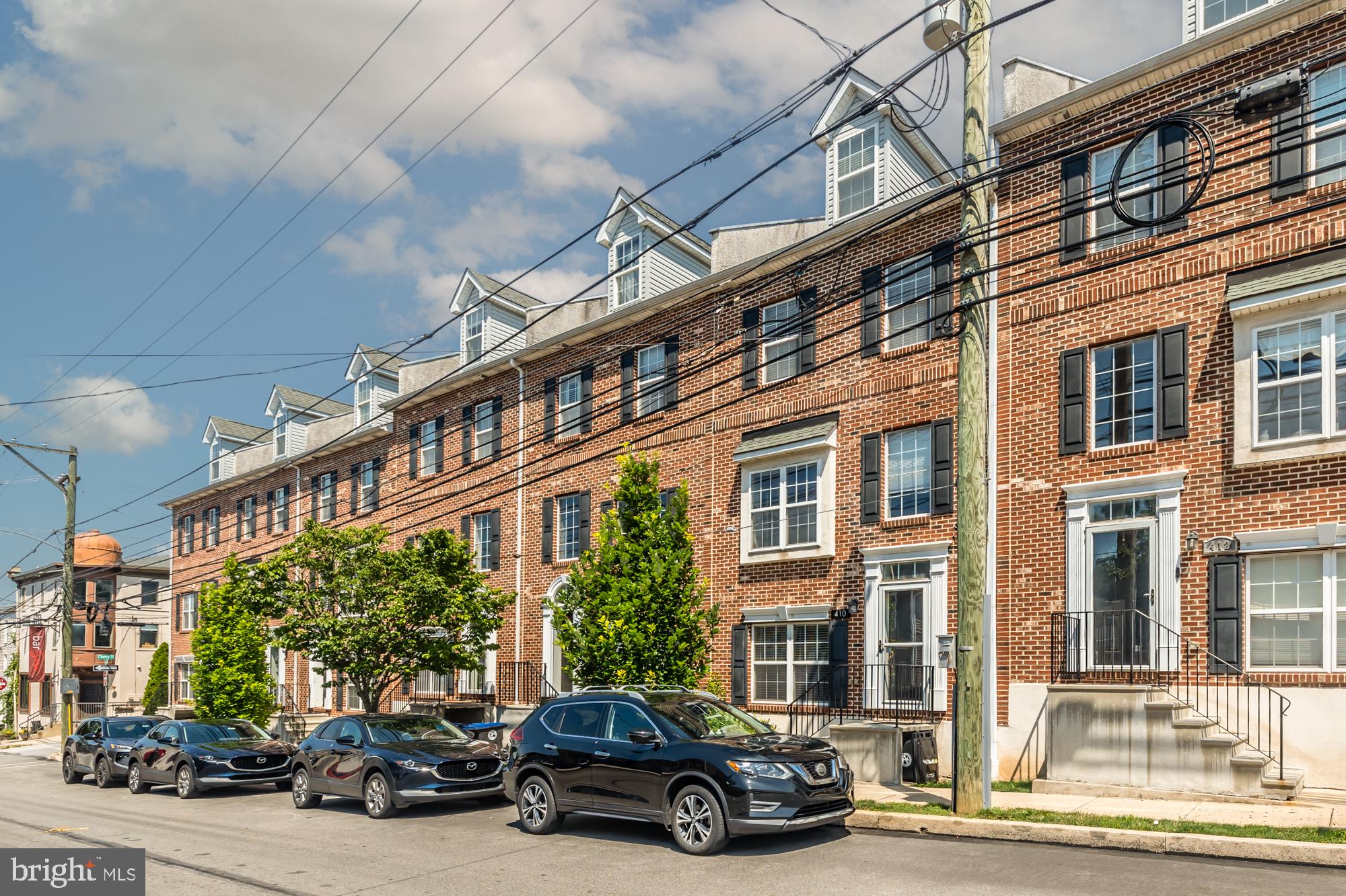 410 E ELM STREET