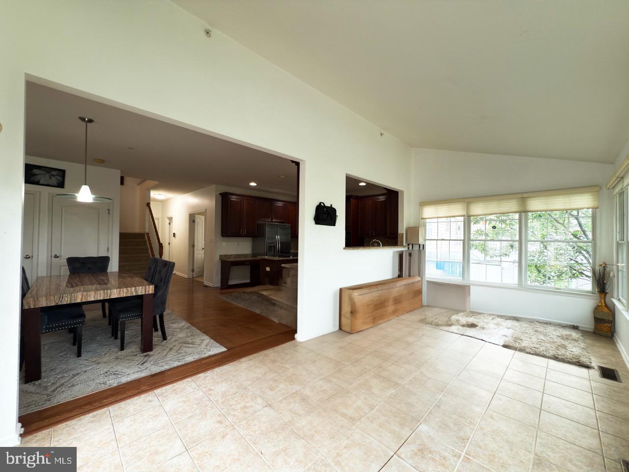 MARLBORO RIDGE - Residential