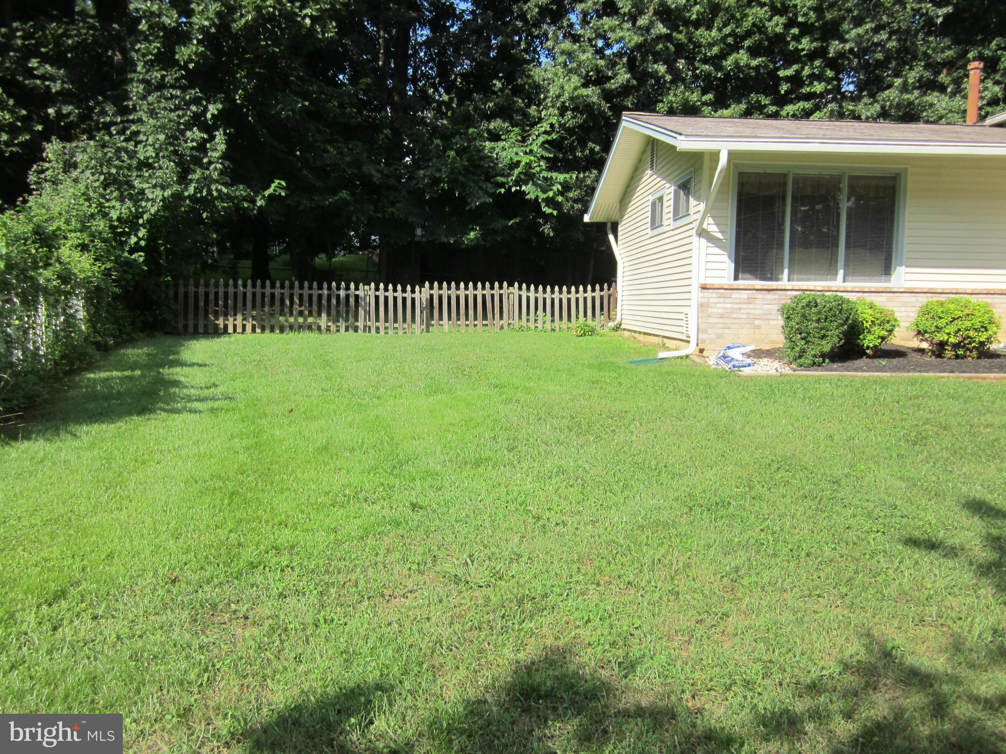 FAIRFAX VILLA - Residential