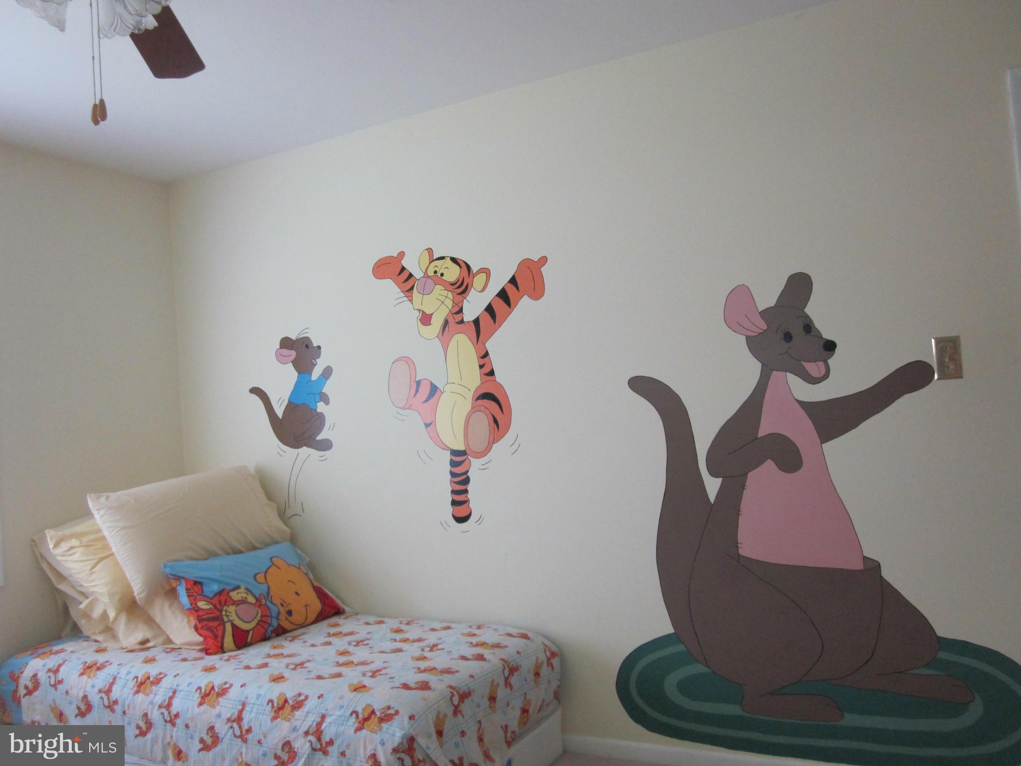 FAIRFAX VILLA - Residential