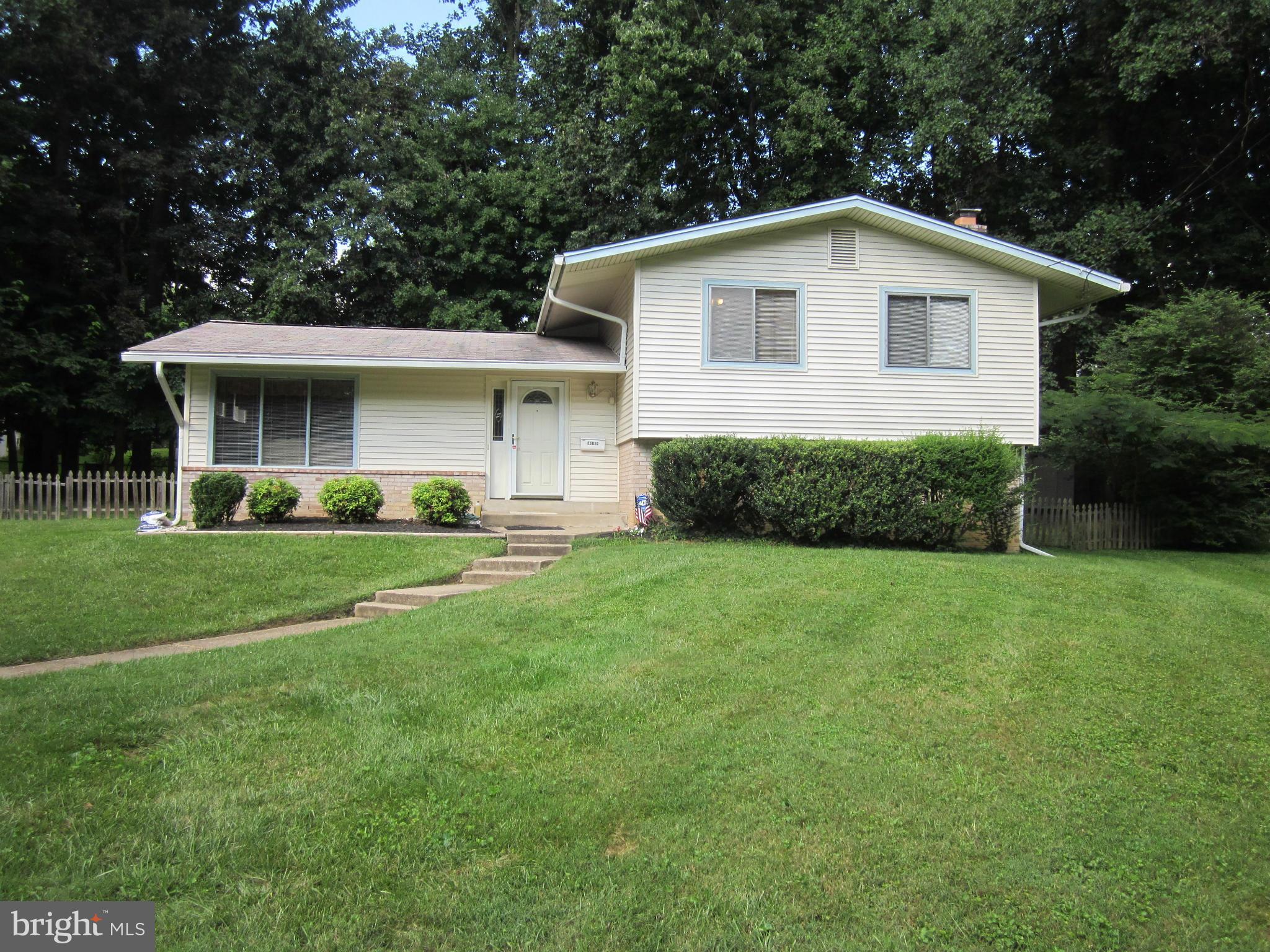 FAIRFAX VILLA - Residential