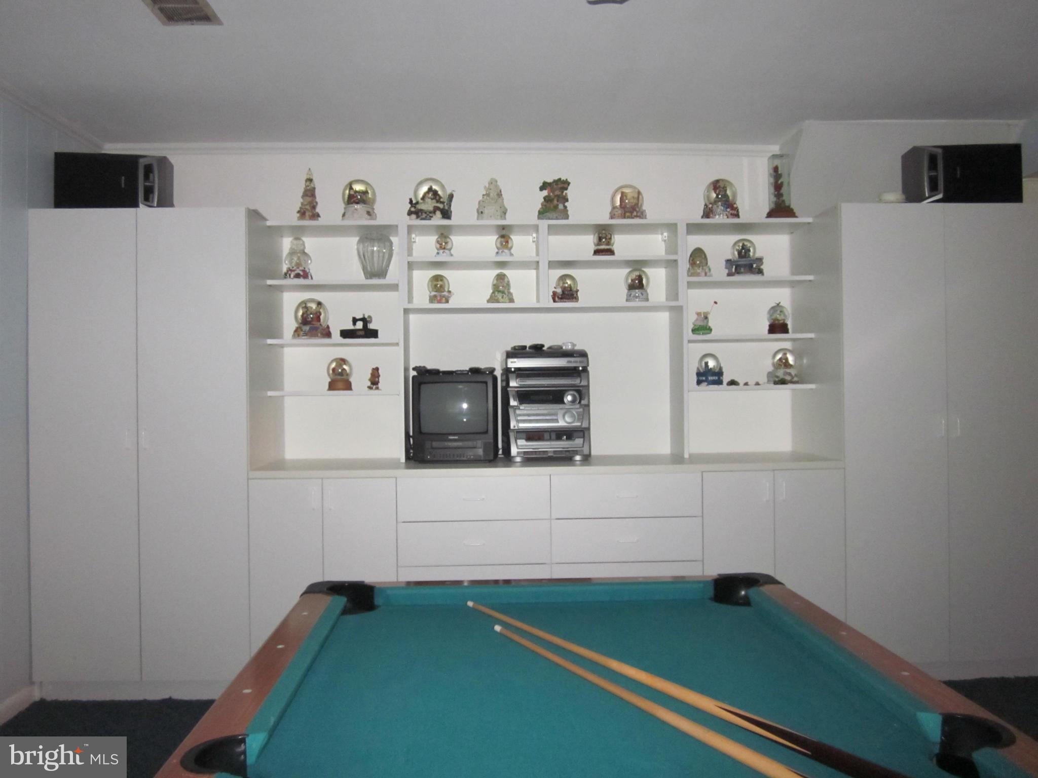 FAIRFAX VILLA - Residential