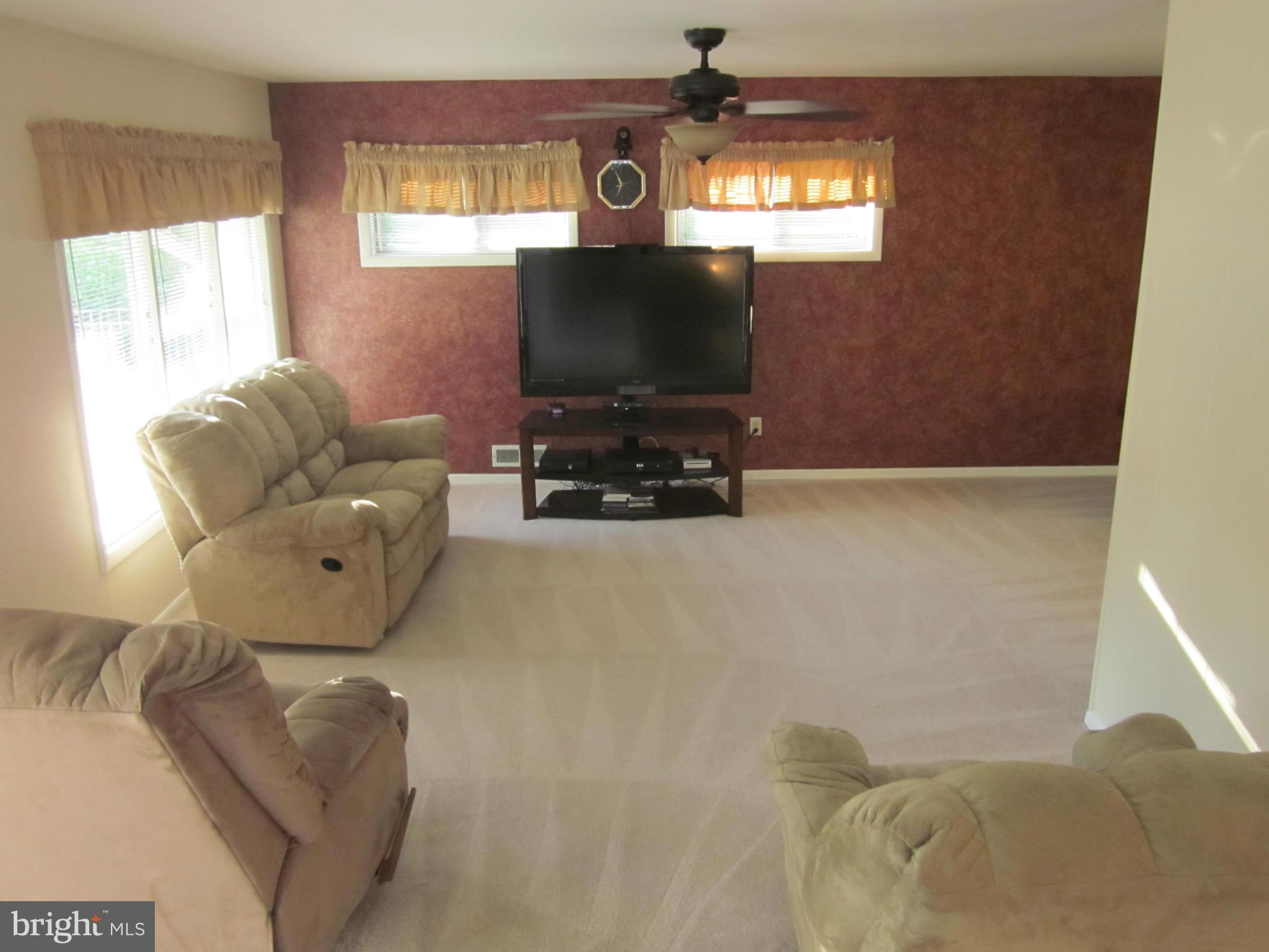 FAIRFAX VILLA - Residential