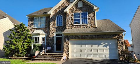 Photo of 8227 Rose Petal Drive, PHILADELPHIA, PA 19111 (MLS # PAPH2553482)