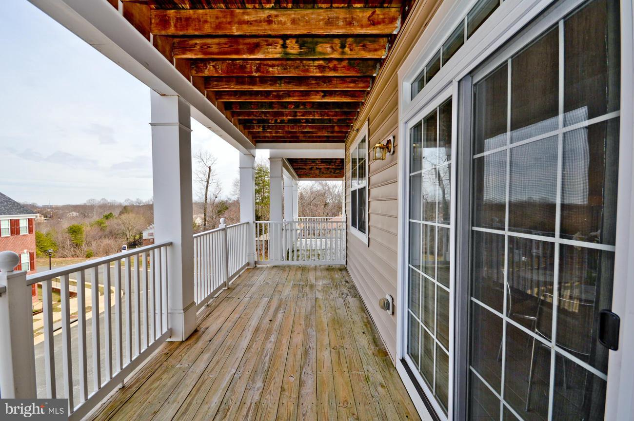 HAMPTON SQUARE - Residential