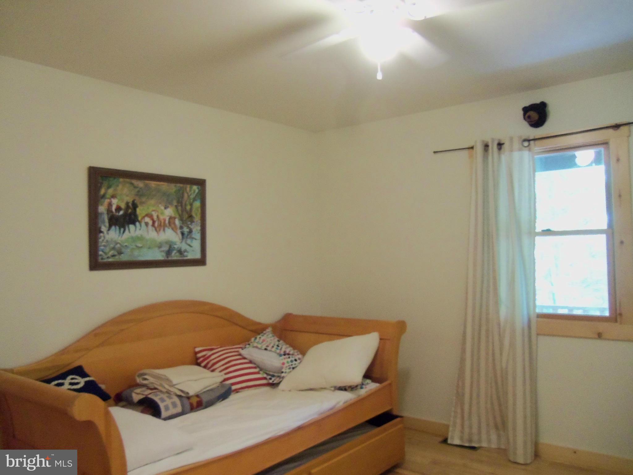 ROUSE MOUNTAIN - Residential