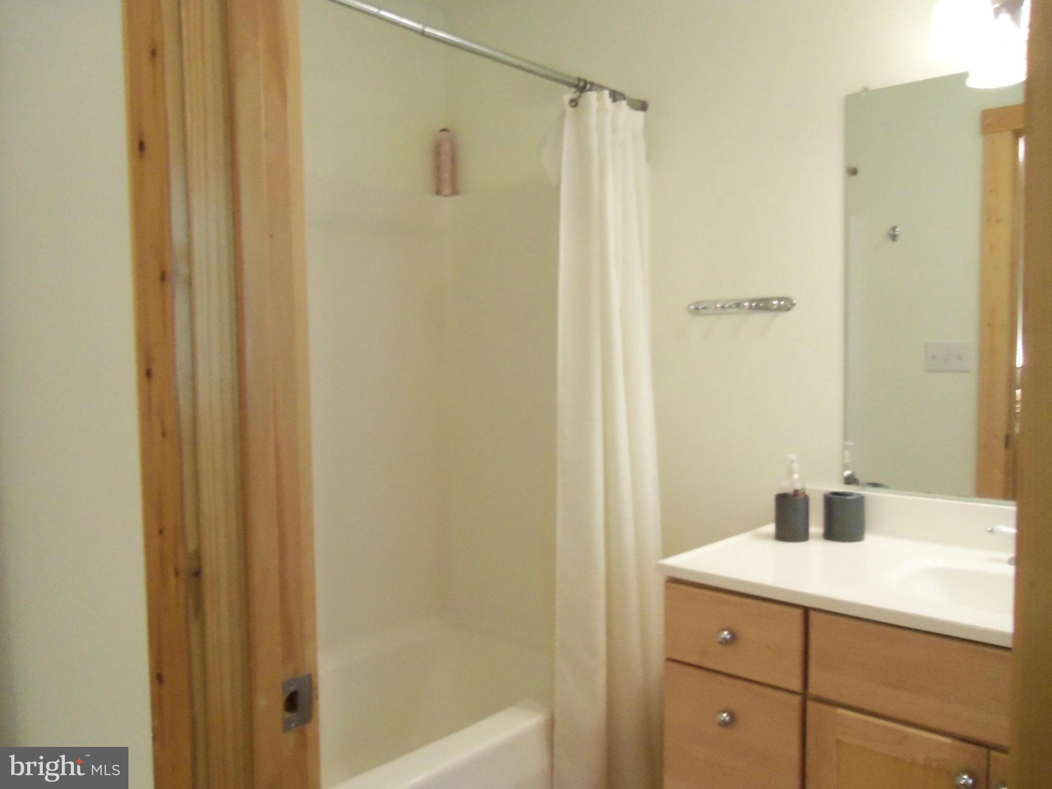 ROUSE MOUNTAIN - Residential