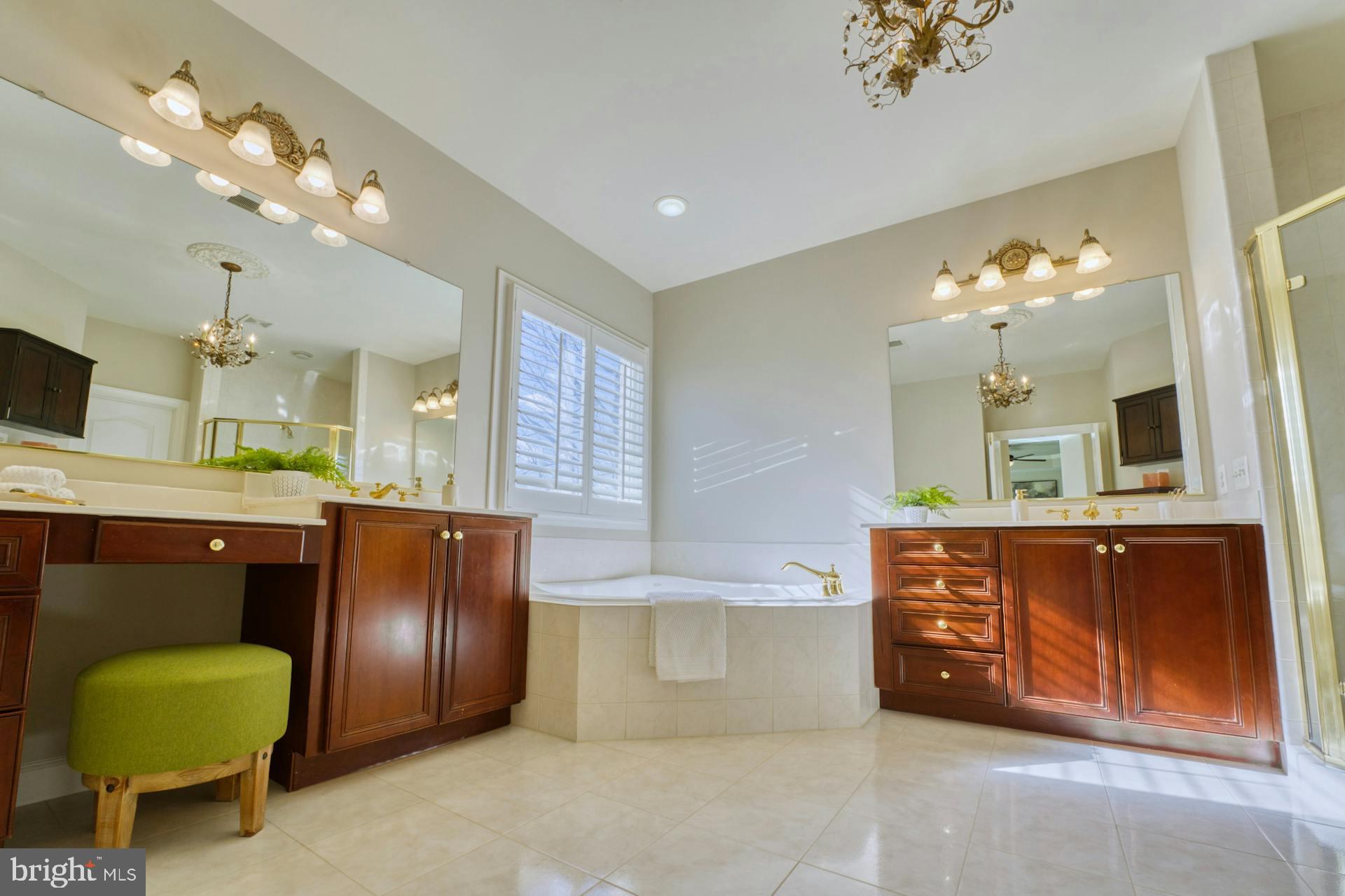 BEACON HILL - Residential