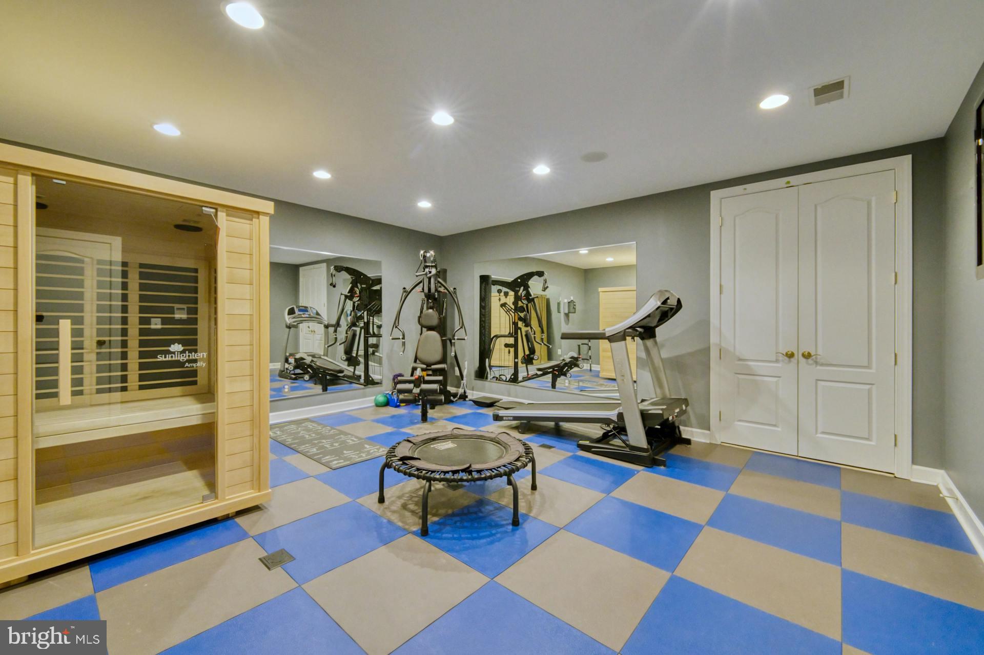 BEACON HILL - Residential