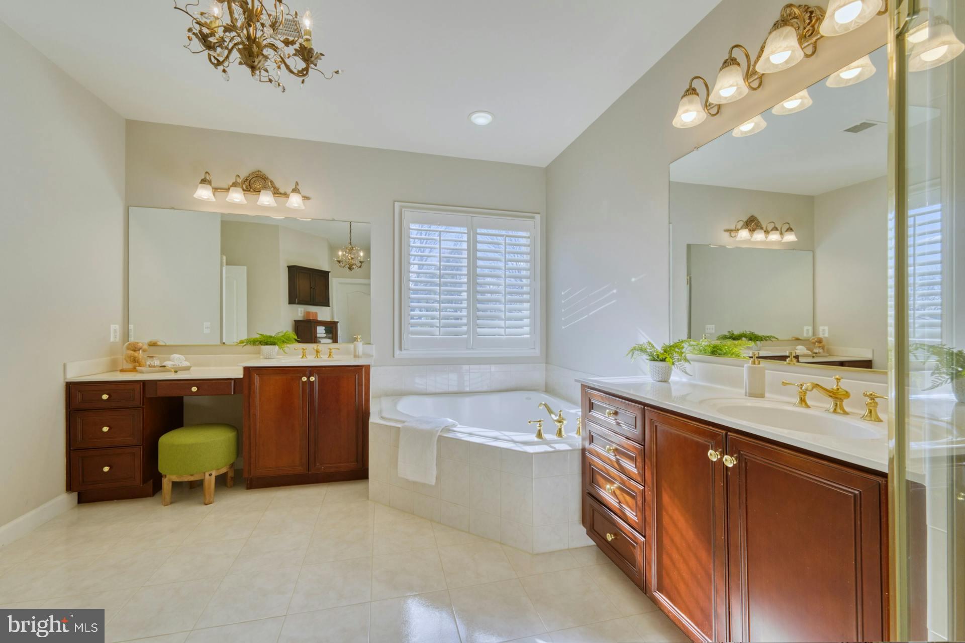 BEACON HILL - Residential