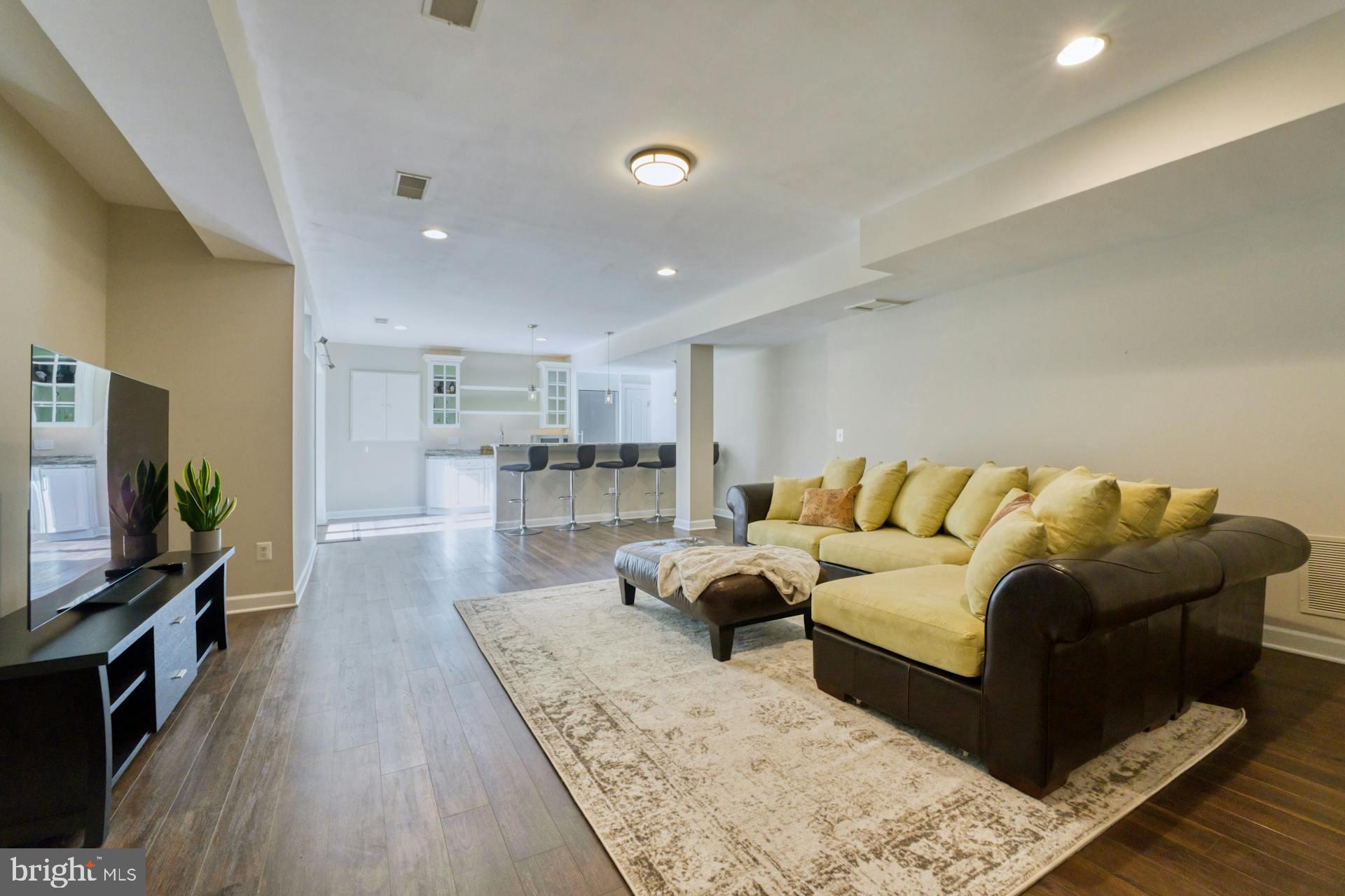 BEACON HILL - Residential