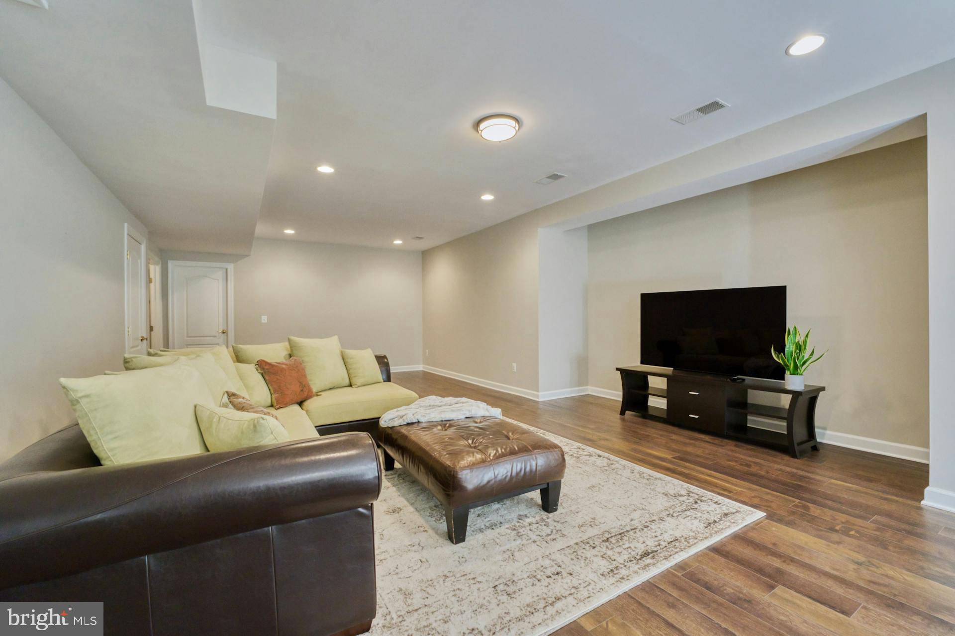 BEACON HILL - Residential