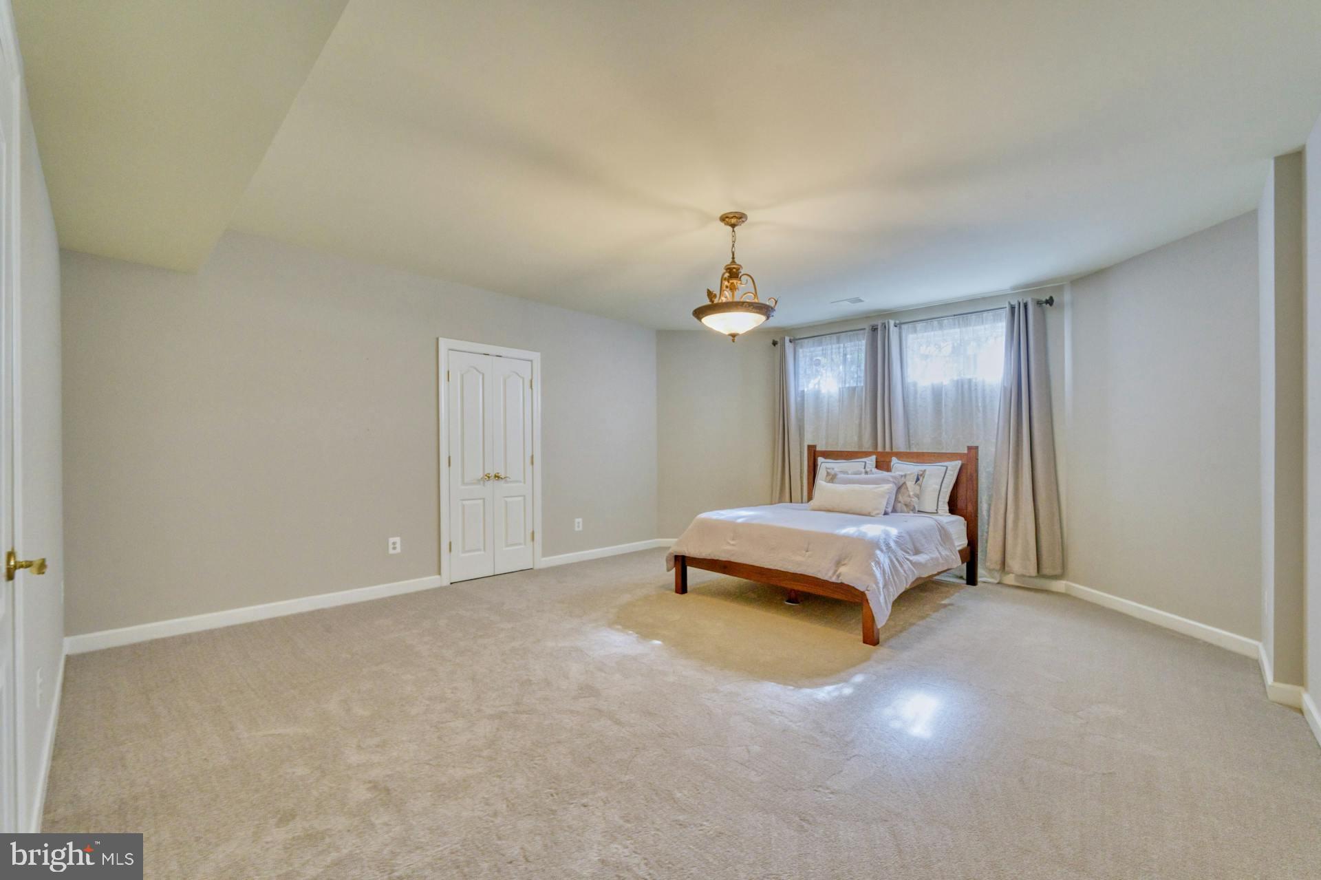 BEACON HILL - Residential