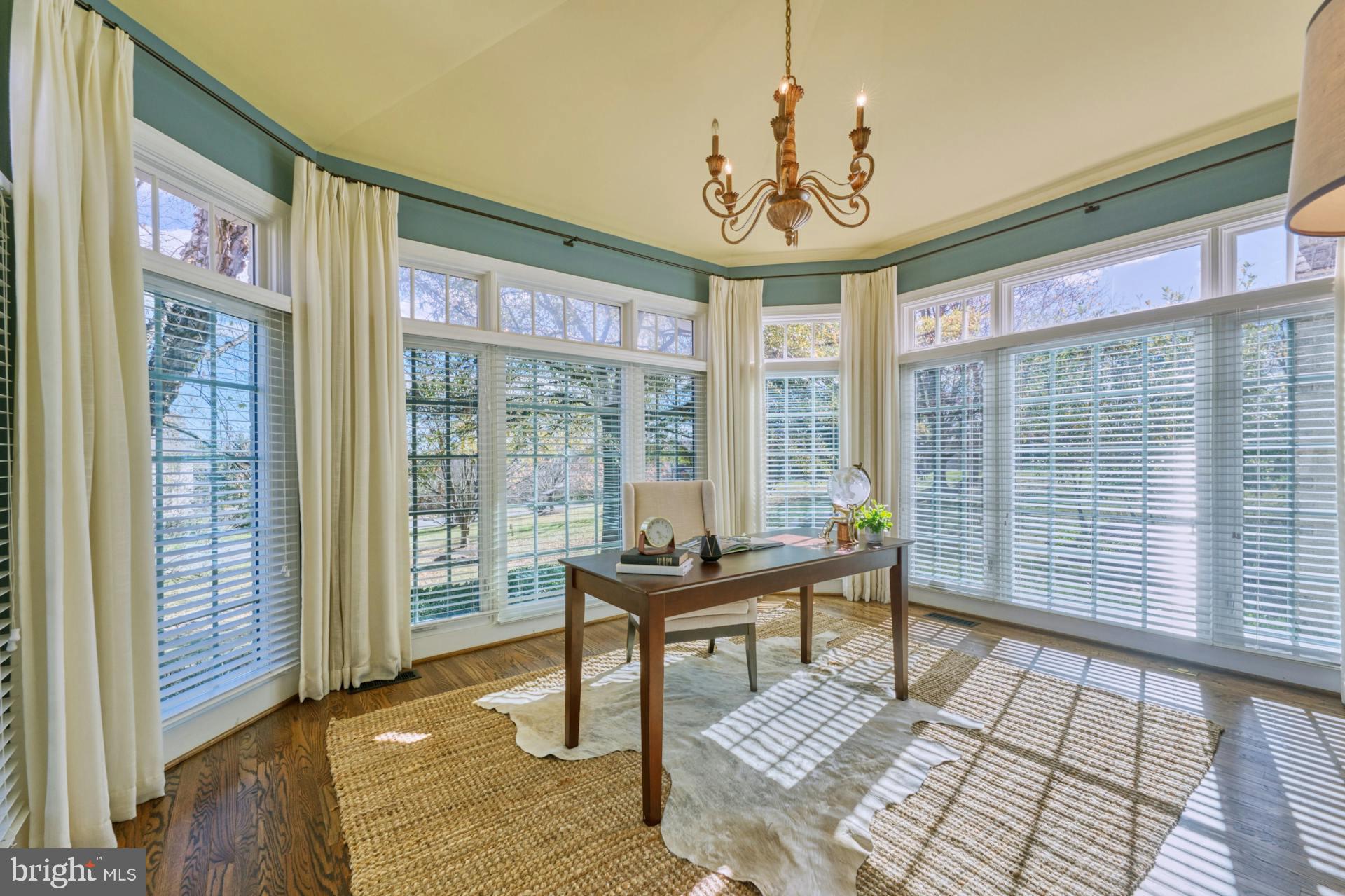 BEACON HILL - Residential