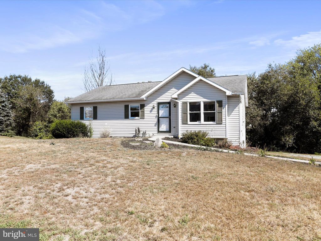 Photo of 1191 Candice Ln, CHAMBERSBURG, PA 17201 (MLS # PAFL2028198)