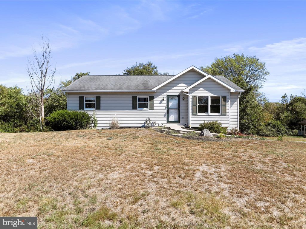 Photo of 1191 Candice Ln, CHAMBERSBURG, PA 17201 (MLS # PAFL2028198)