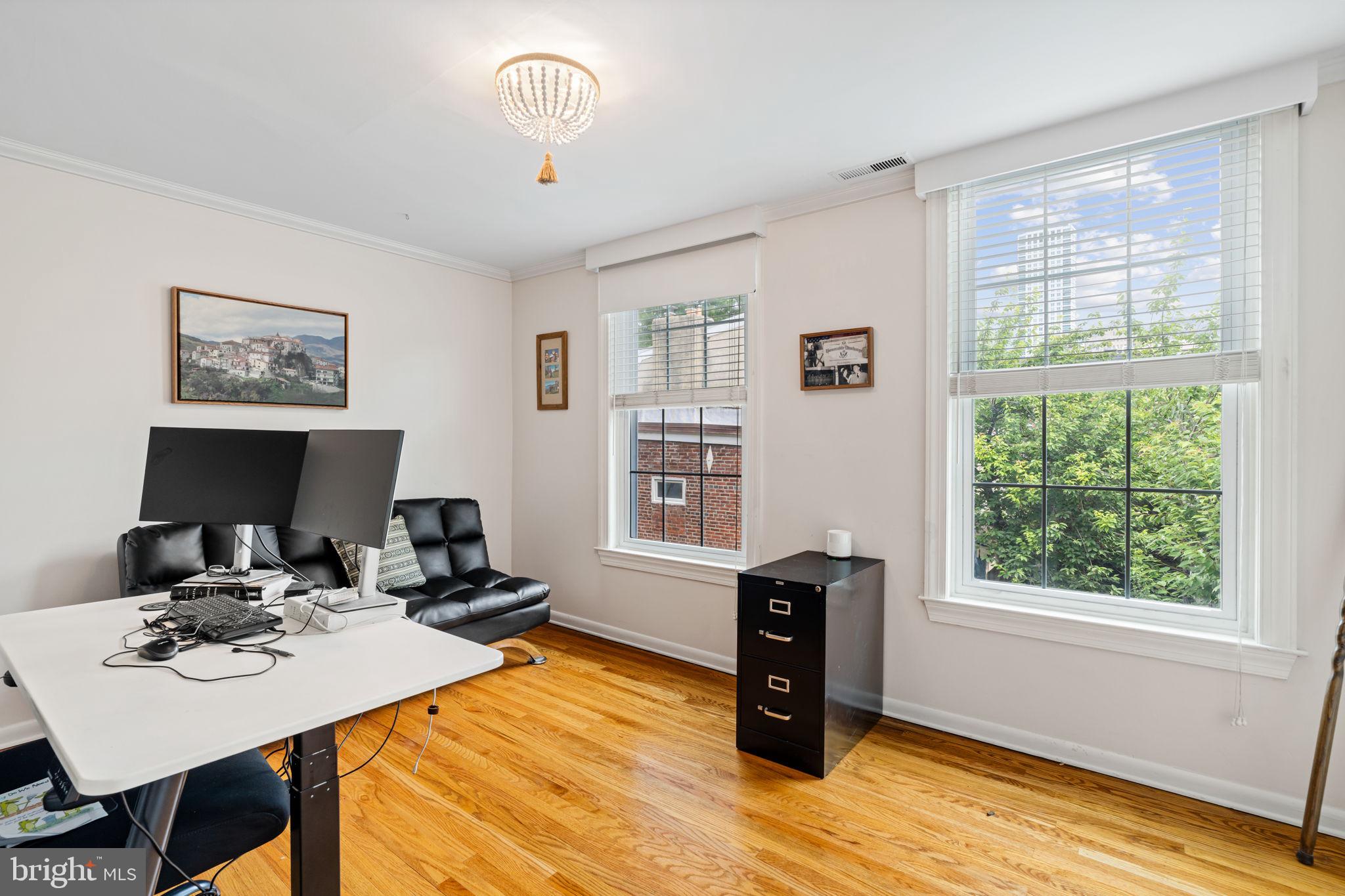 SOCIETY HILL - Residential