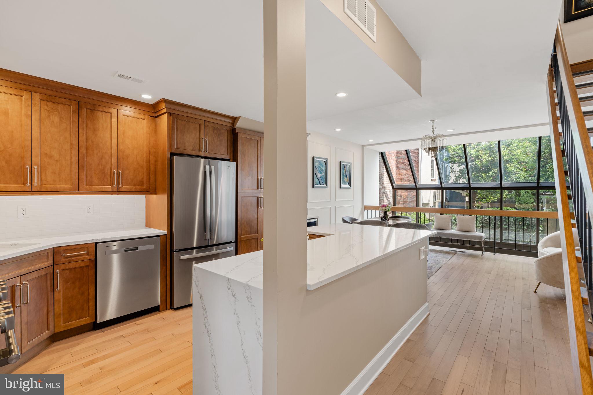 SOCIETY HILL - Residential