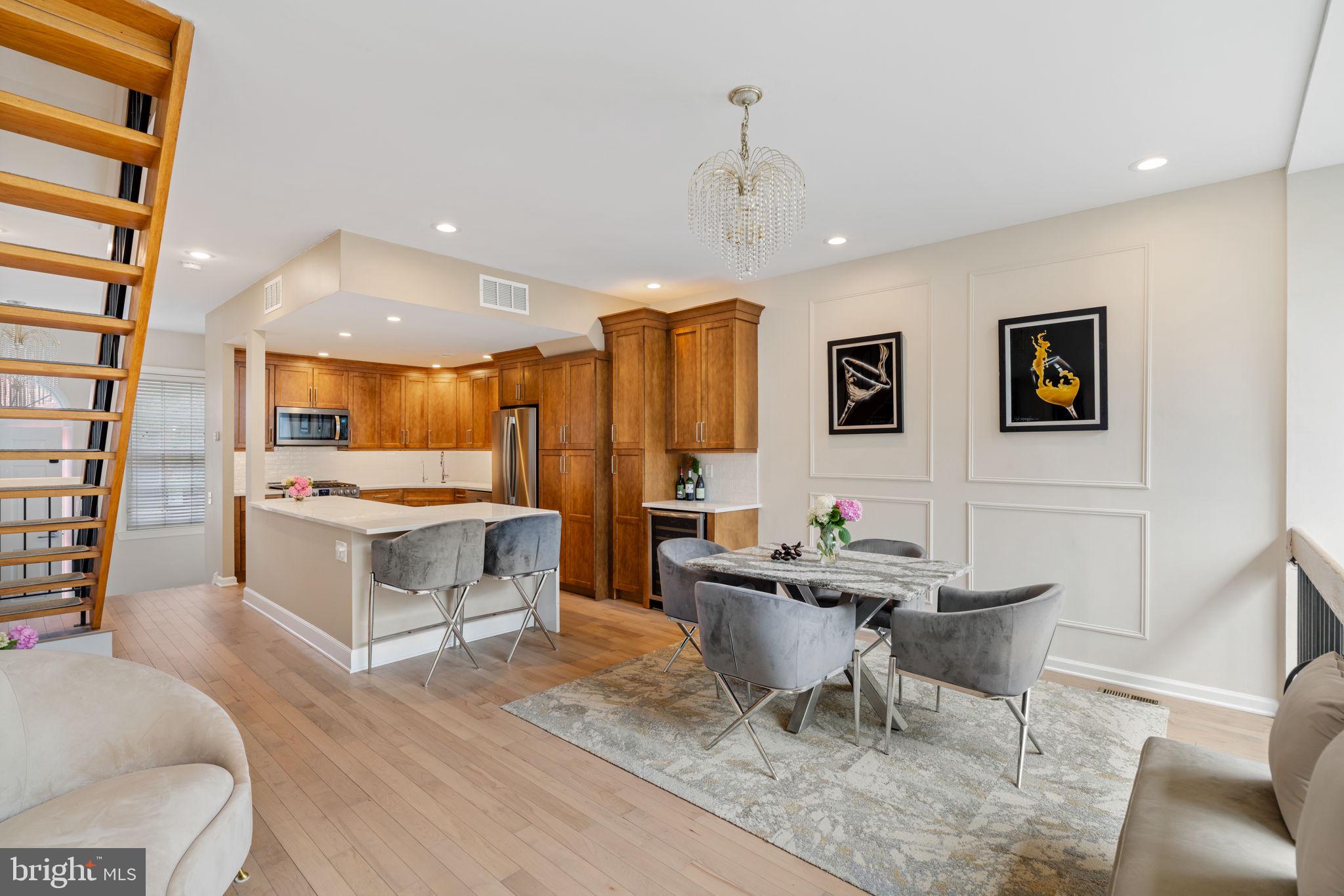 SOCIETY HILL - Residential