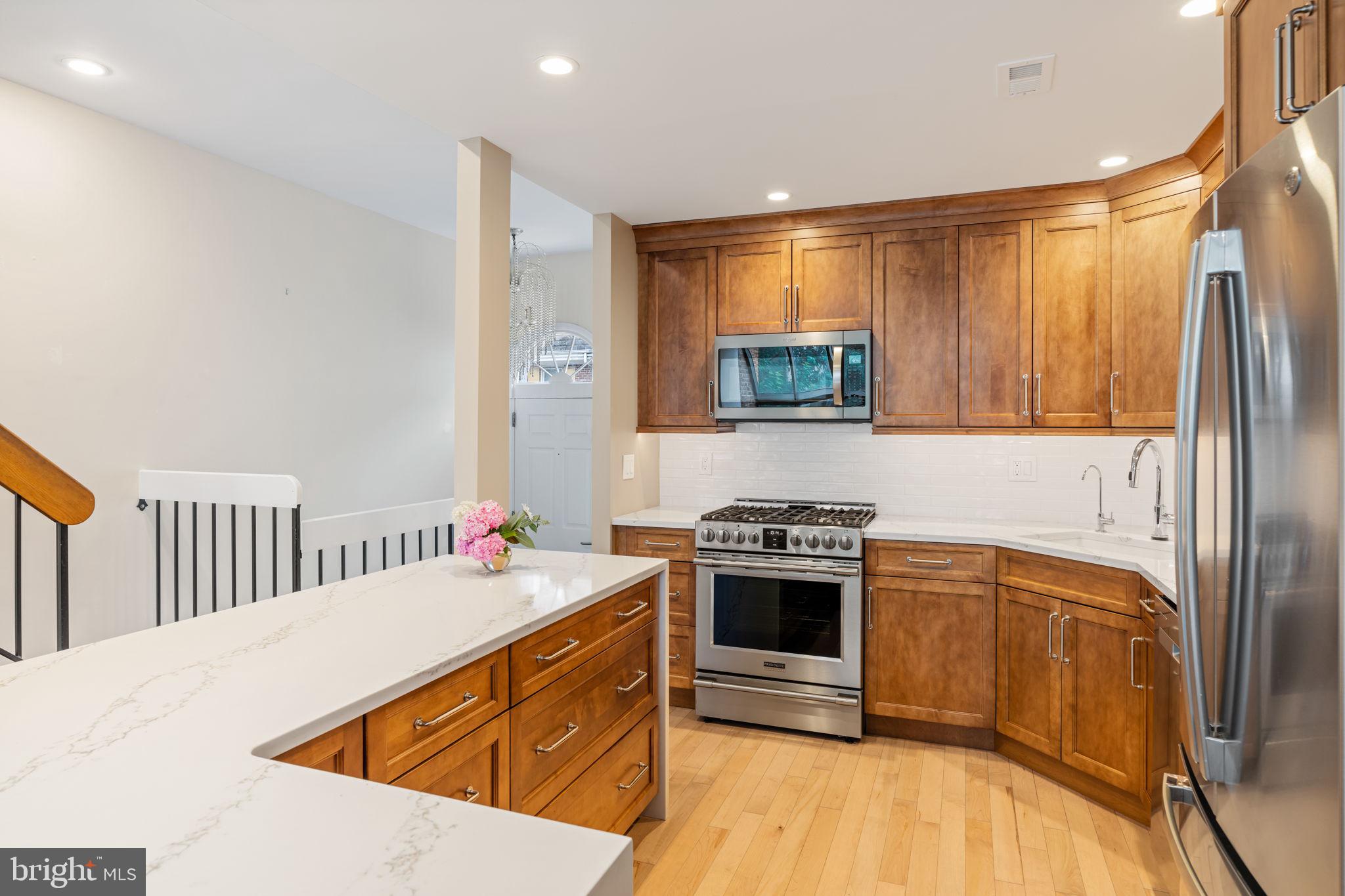 SOCIETY HILL - Residential